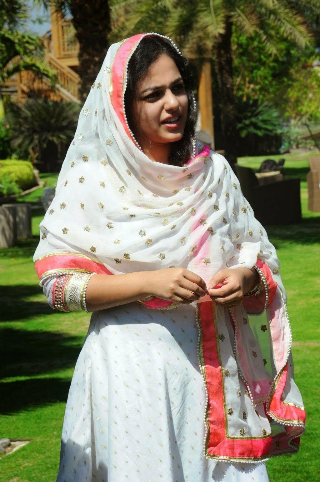 1024x1538 IMAGES: Nithya Menon Hot Image HD