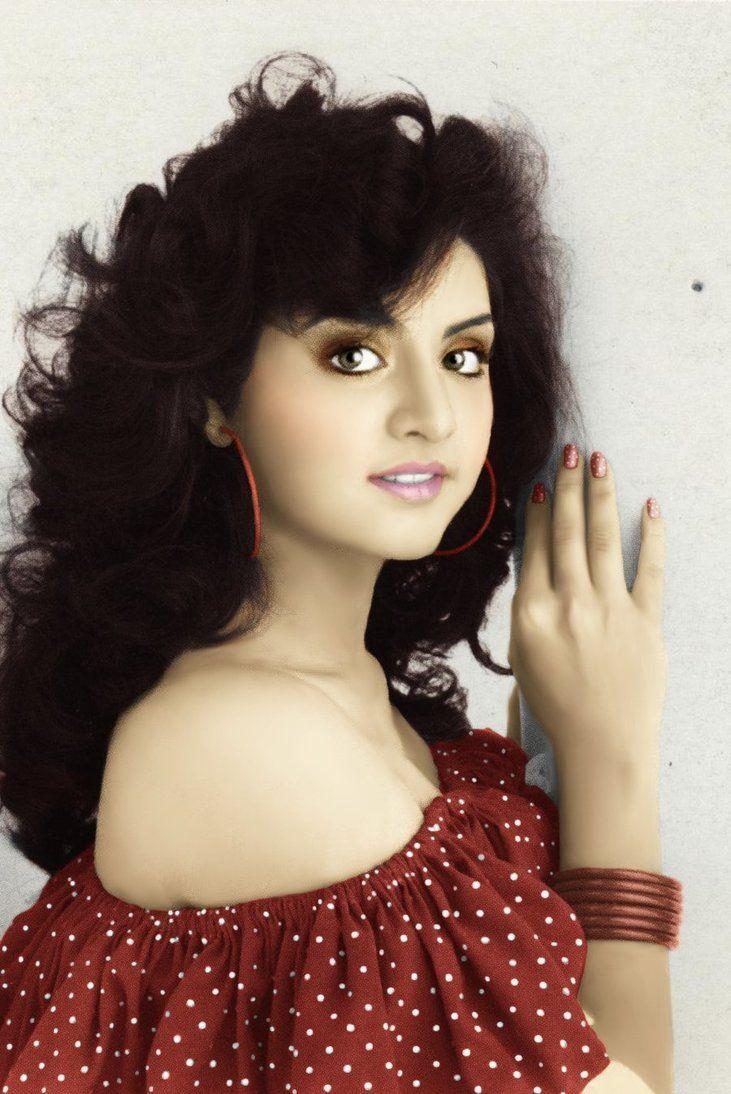 731x1094 divya Bharti photo