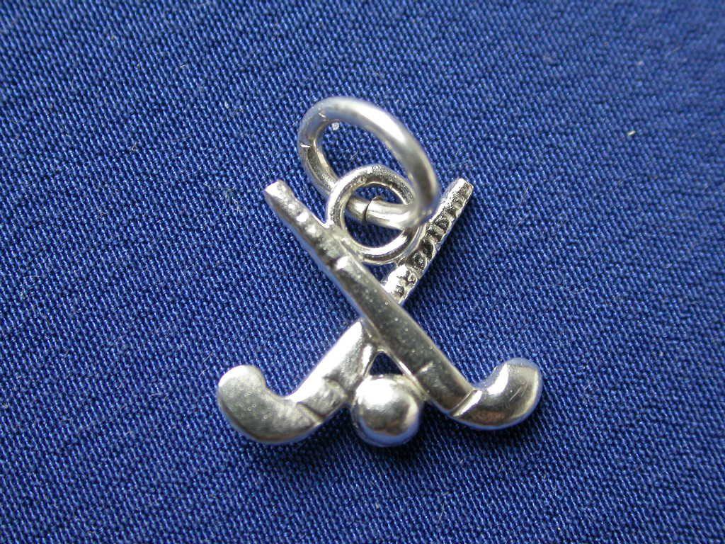 1024x768 Field Hockey Crossed Stick Charm
