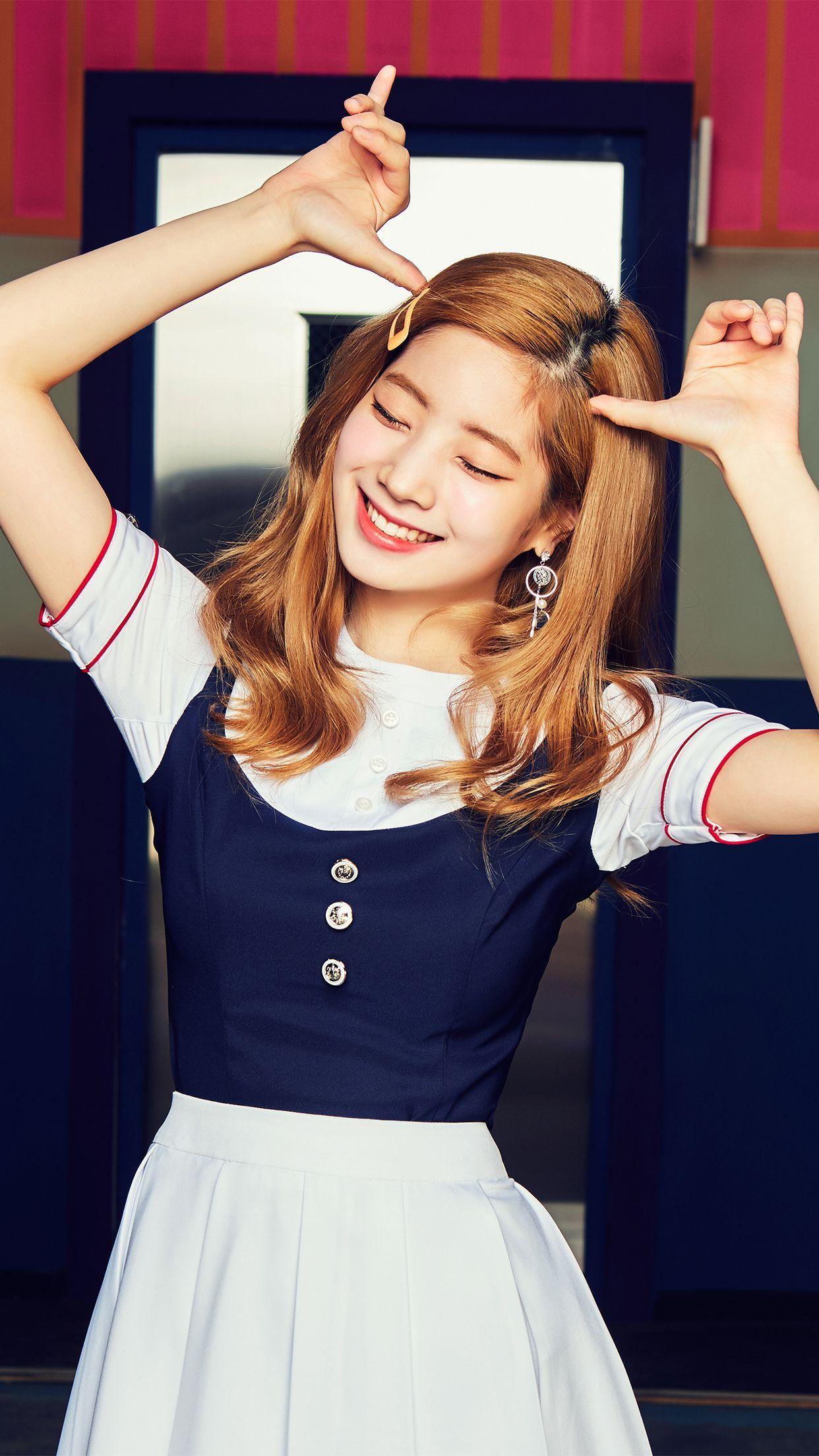 1242x2208 Kim Da Hyun Twice Wallpaper