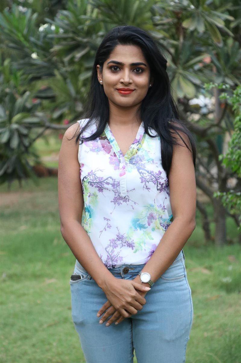 799x1200 Actress Anagha Photo Gallery