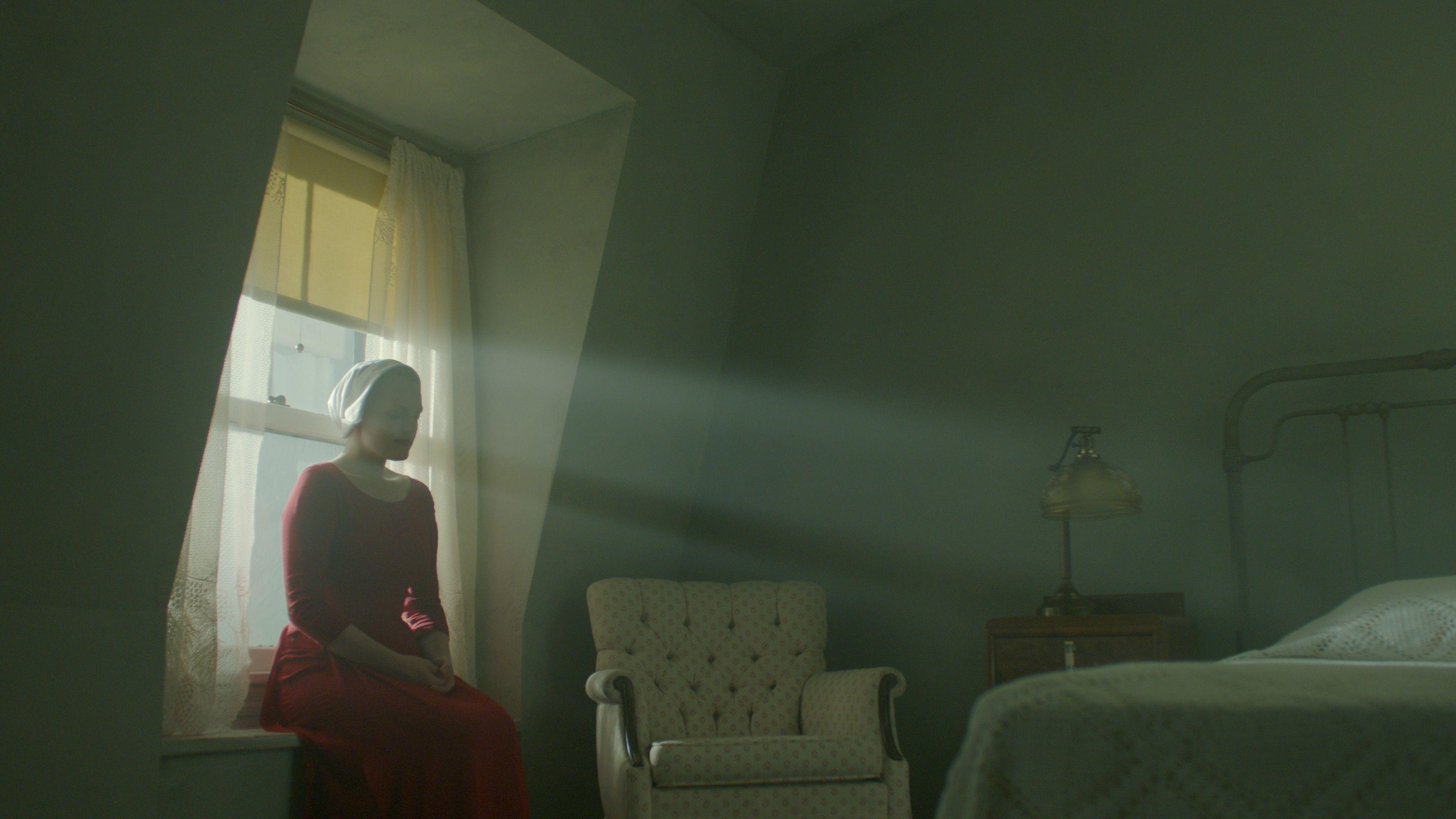 3840x2160 Wallpaper The Handmaid's Tale, Elisabeth Moss, best tv series