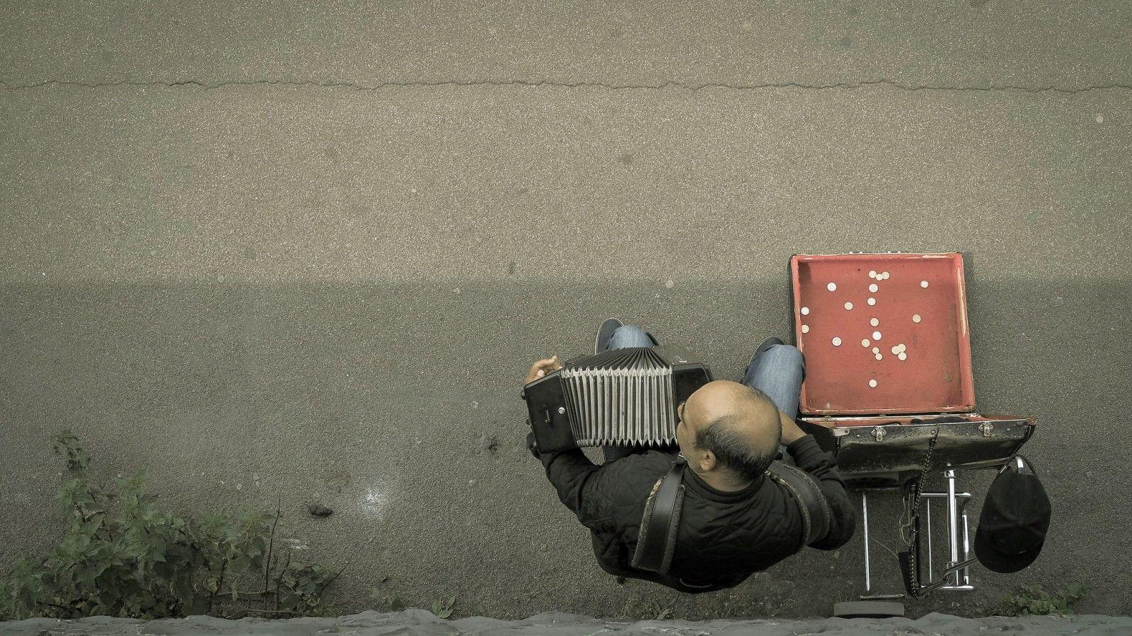 1600x900 PhotoMania Fon Wallpaper: Musician, Street music