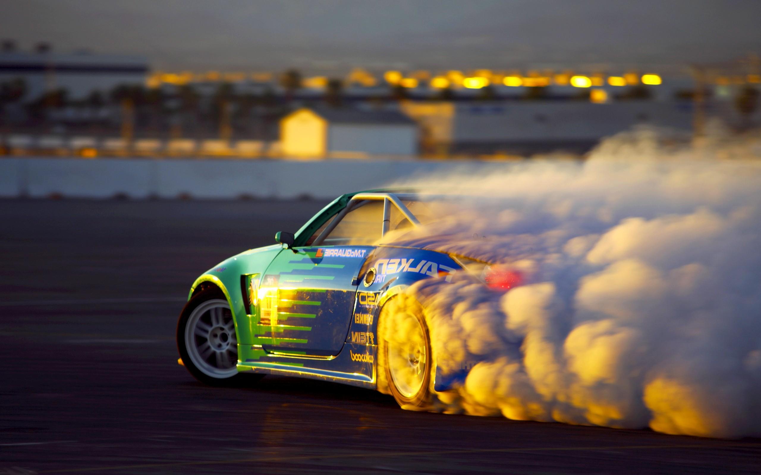 2560x1600 Automobile Wallpaper