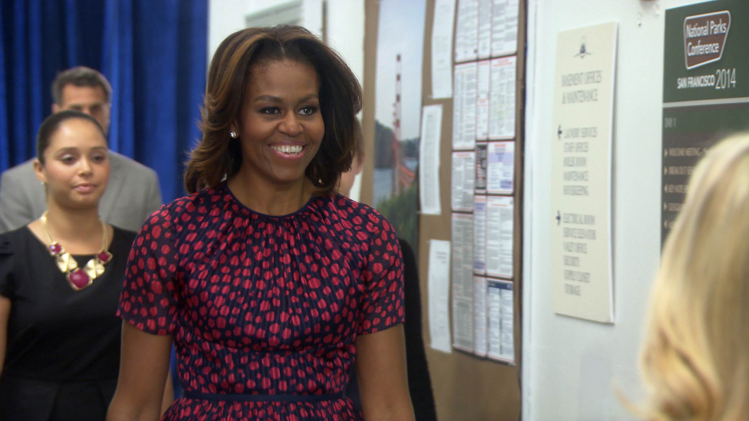 2560x1440 strong>michelle Obama In Parks And Recreation