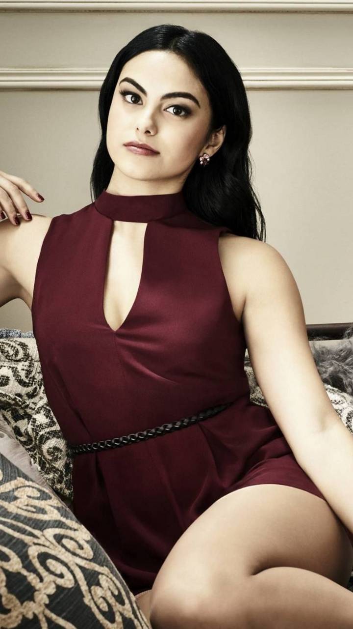 720x1280 Camila Mendes wallpaper