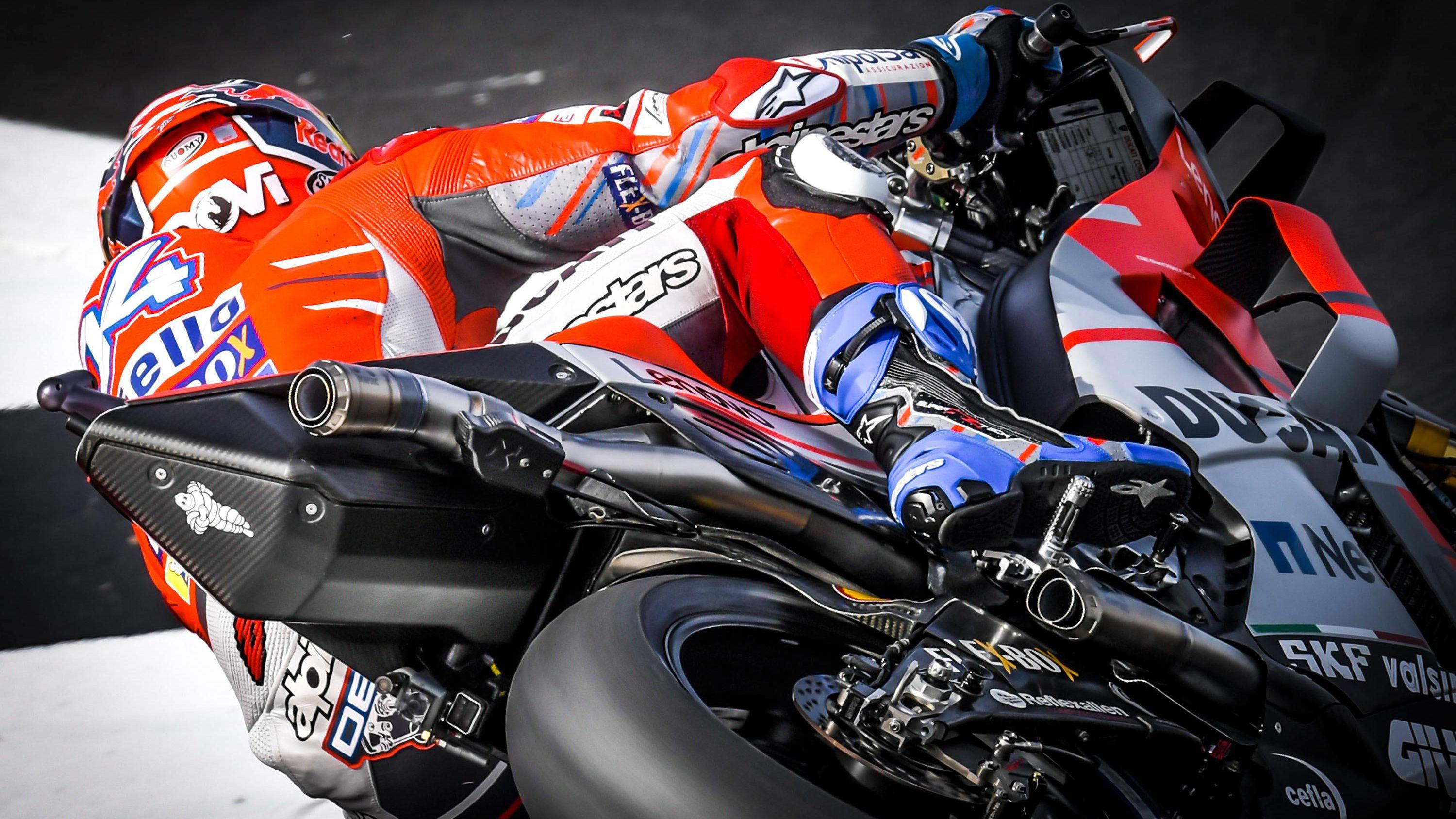 3000x1688 Andrea Dovizioso Ducati Corse Silverstone MotoGP 2018 Wallpaper