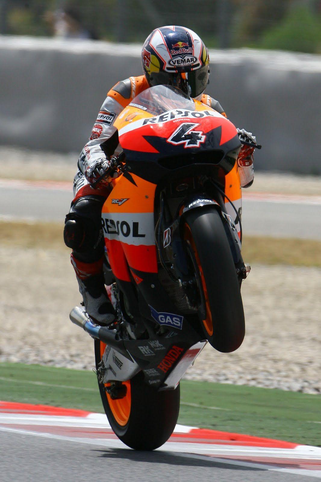 1066x1600 cool background for computers: Andrea Dovizioso Wallpaper
