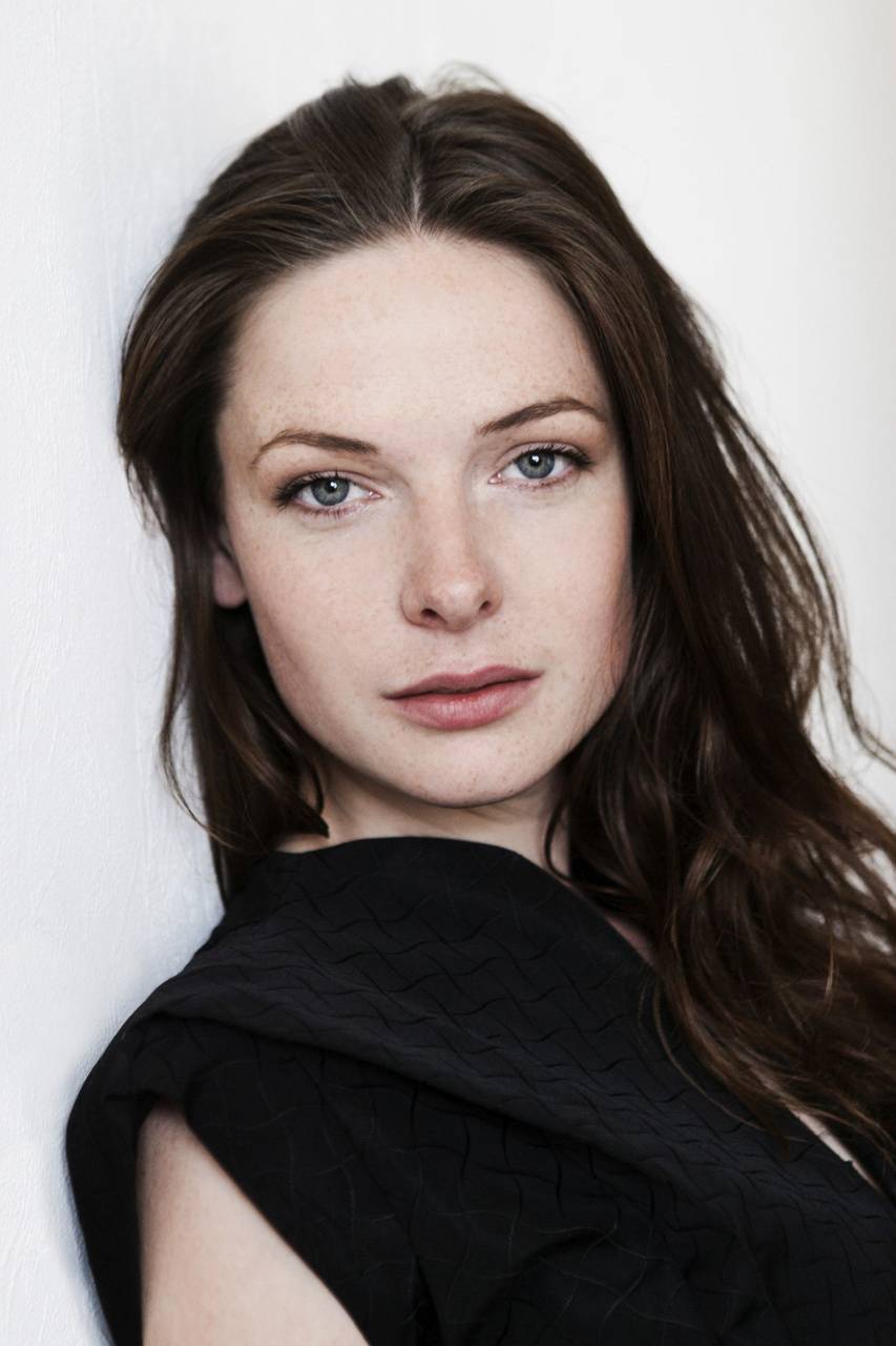 853x1280 Rebecca Ferguson wallpaper