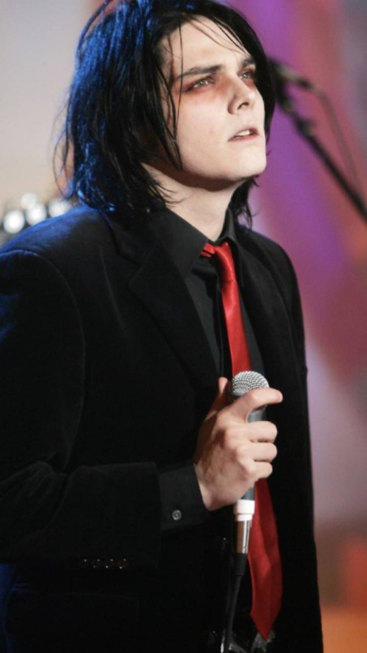 Gerard Way Wallpapers - Top Free Gerard Way Backgrounds - WallpaperAccess