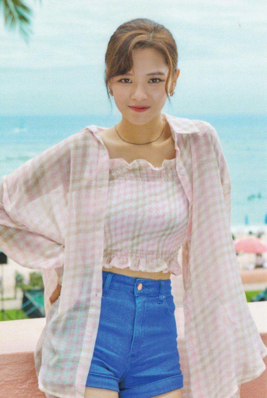 896x1336 Jeongyeon (TWICE) Wallpaper