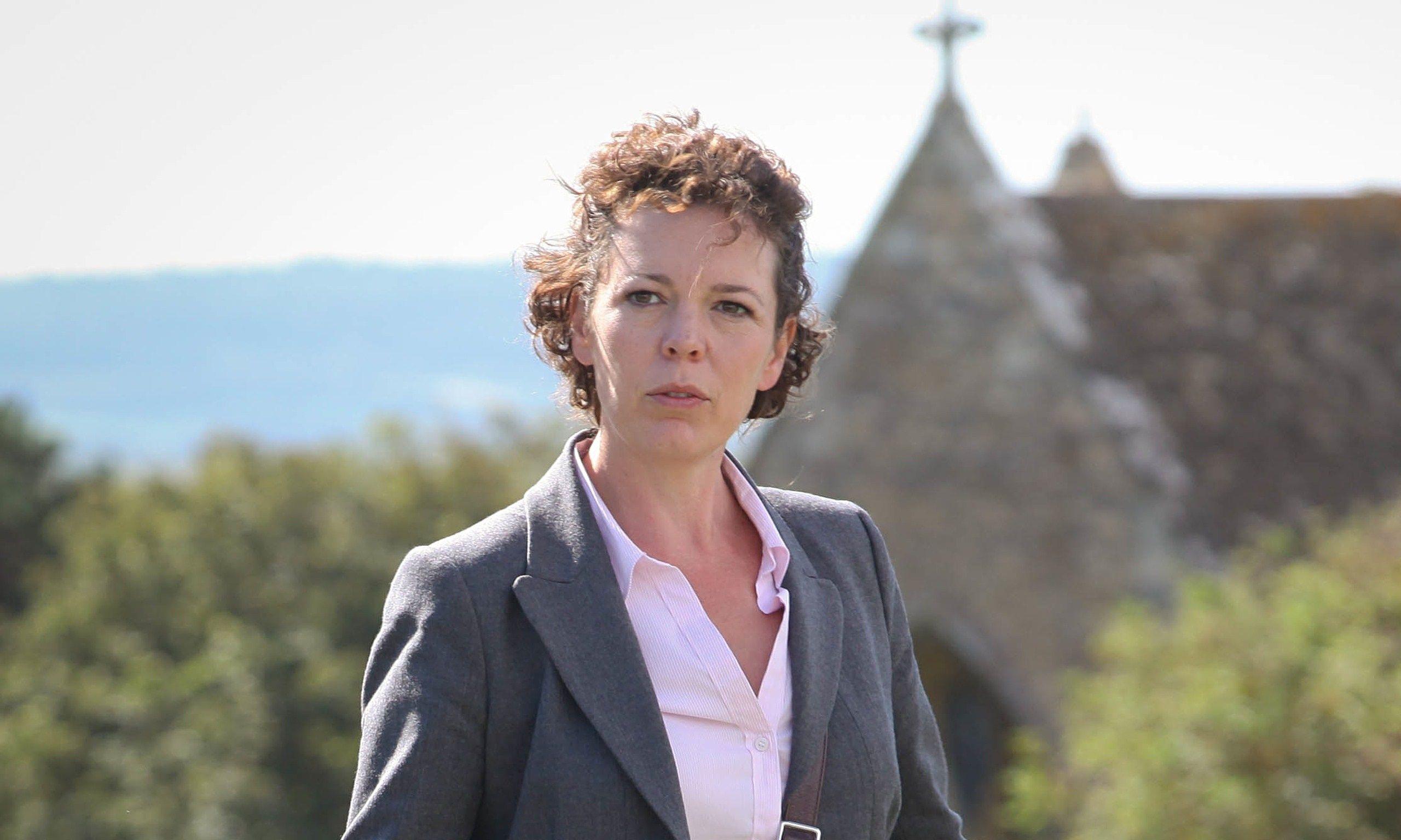 2560x1536 Olivia Colman Wallpaper Background 56827 2560x1536px