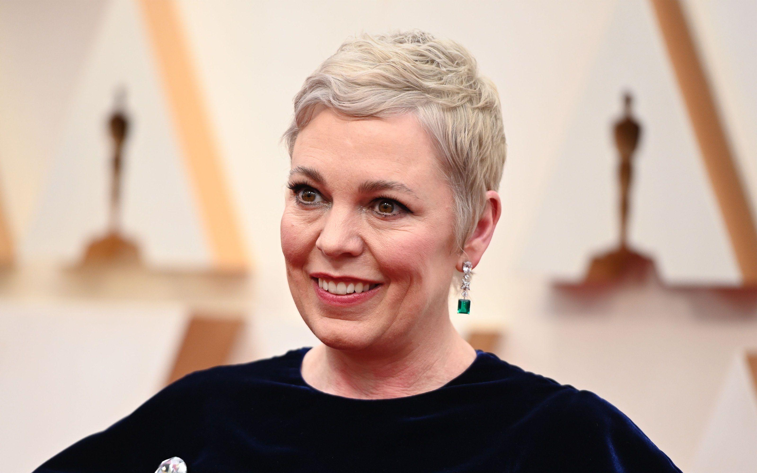 3200x2000 Oscars 2020: Olivia Colman Has Blonde Hair