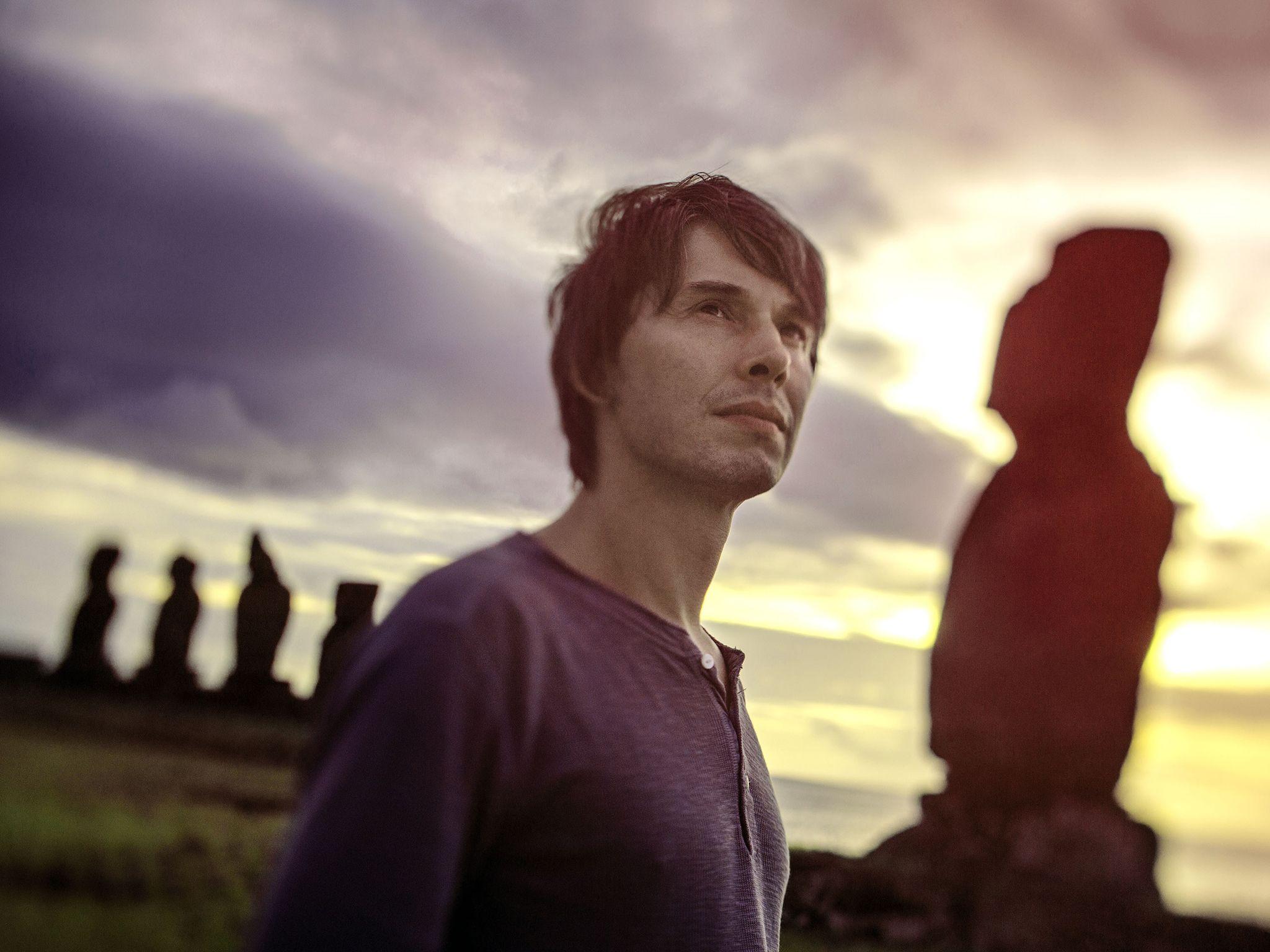 2048x1536 Brian Cox Photo