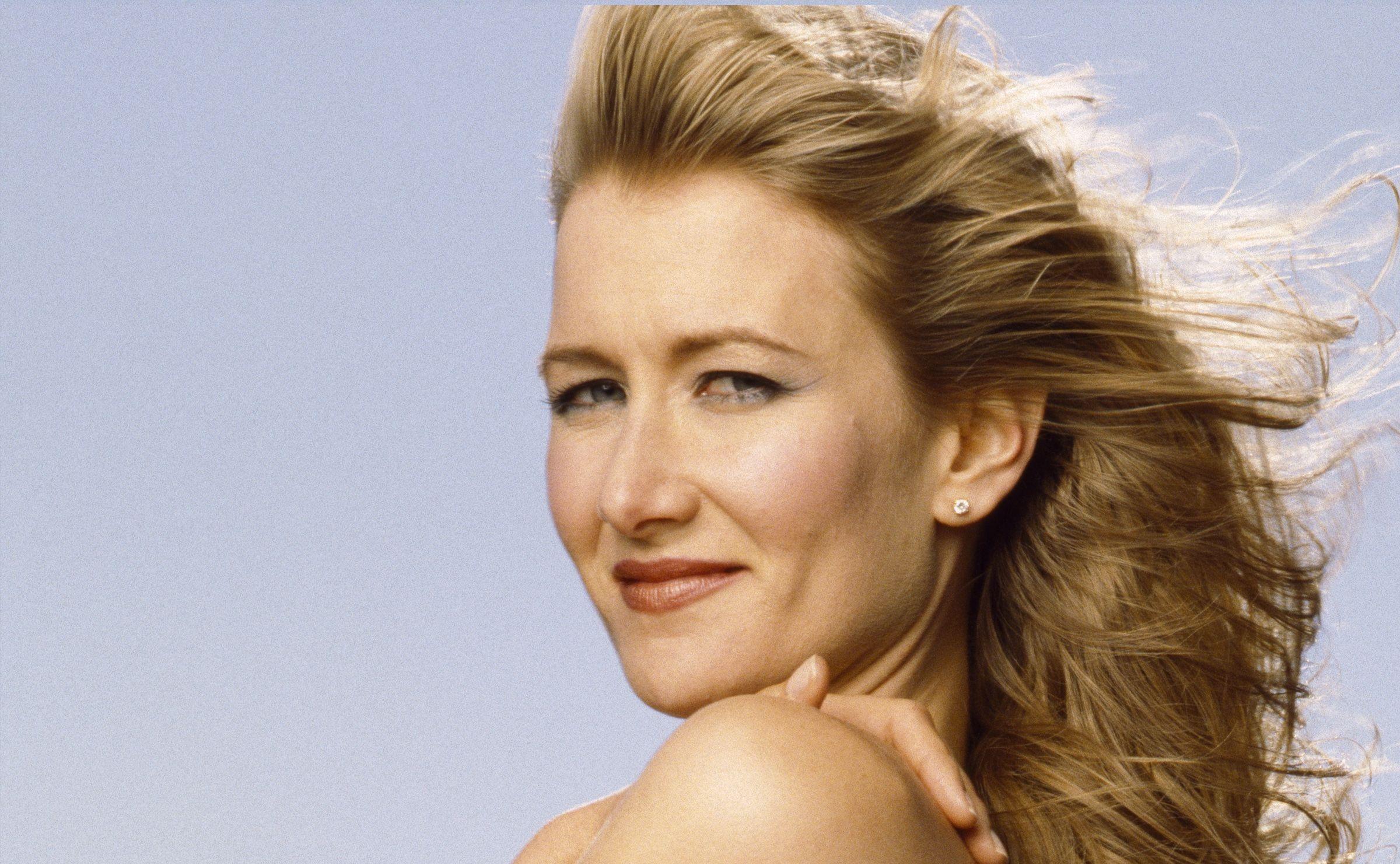 2400x1480 laura dern, american actress, celebrity Wallpaper, HD Girls 4K