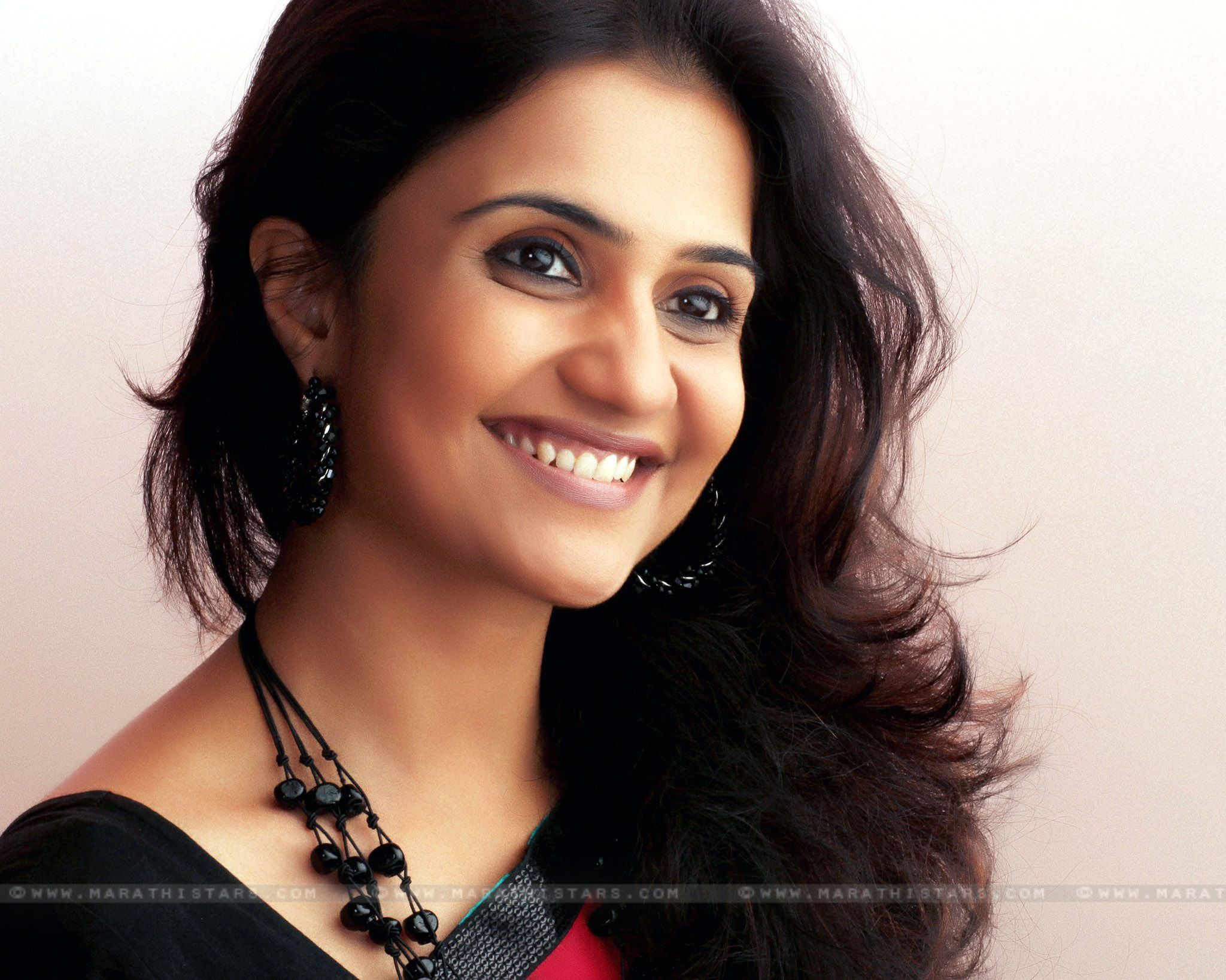 2048x1638 Marathi Actress photo Archives