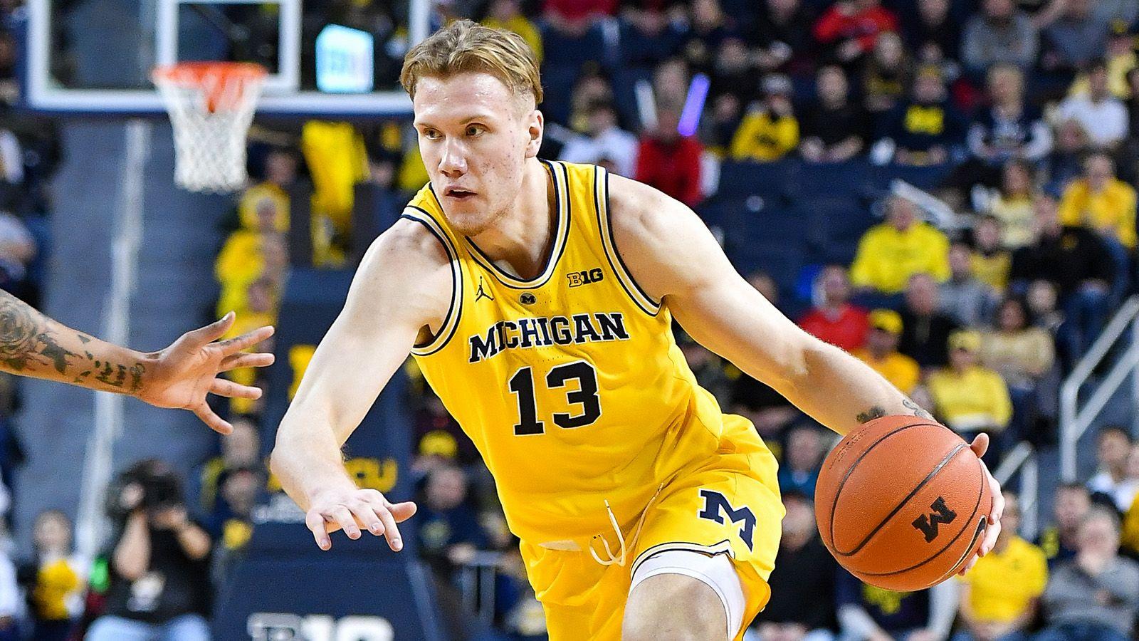 1600x900 Ignas Brazdeikis's Basketball of Michigan Athletics