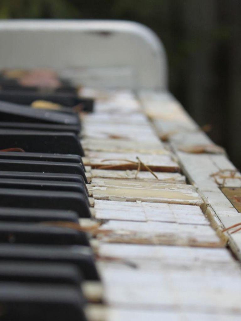 768x1024 Free download Autumn Piano Wallpaper For IPhone Wallpaper