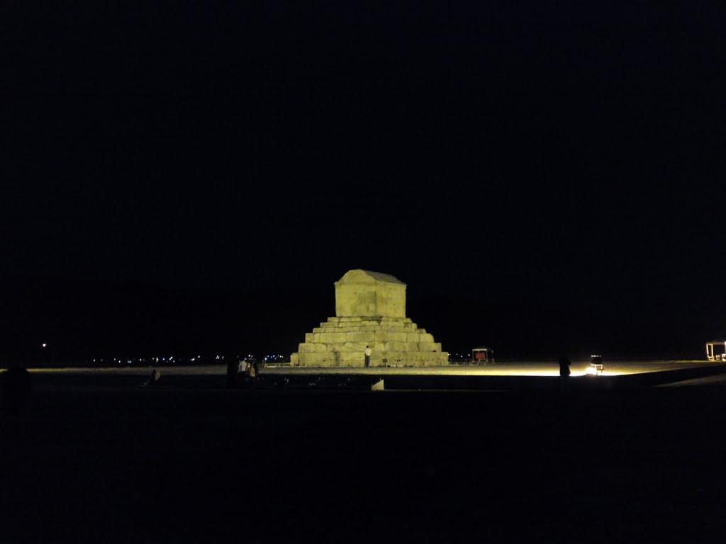 1024x768 Tomb of Cyrus the Great