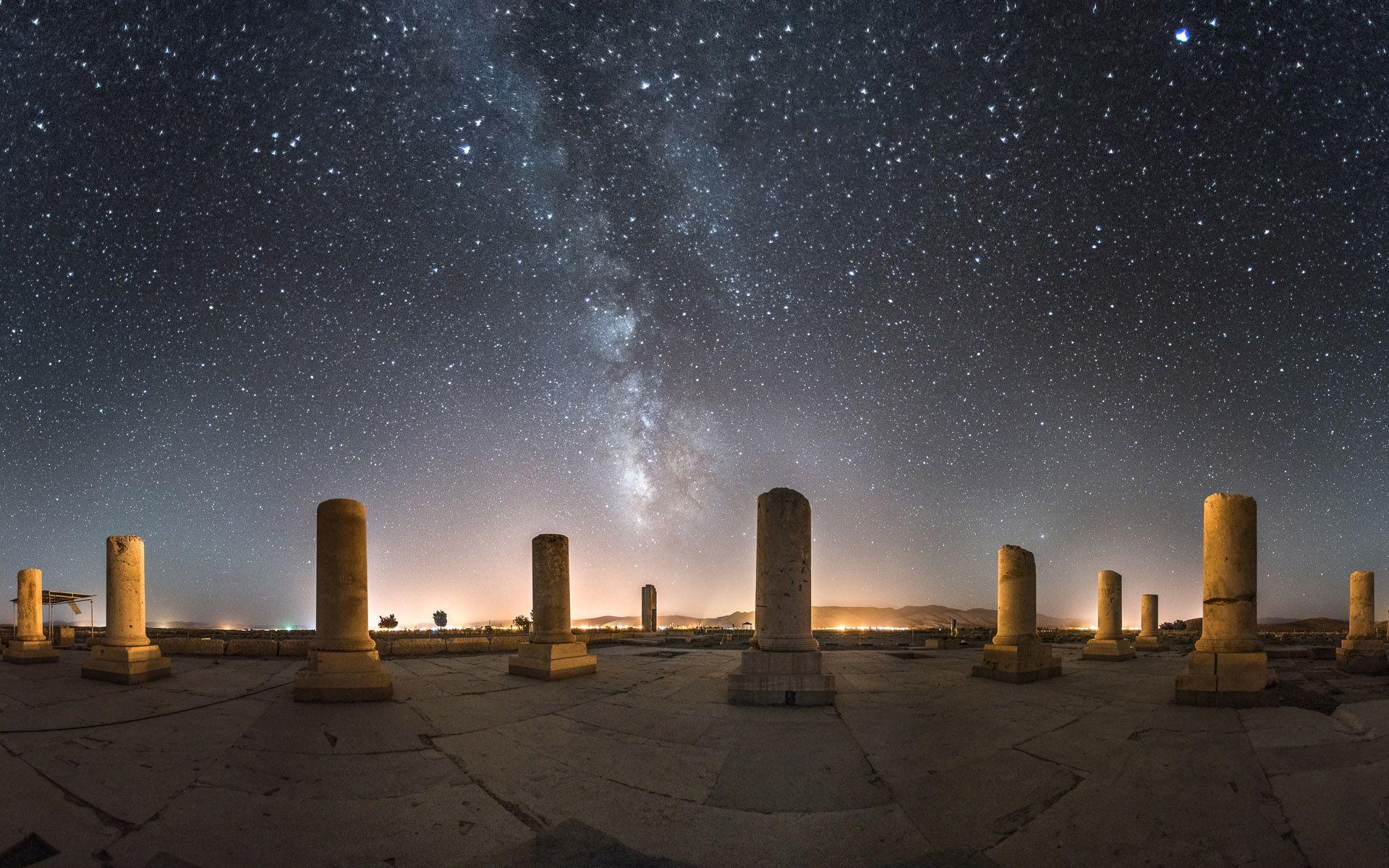 1920x1200 Pasargadae, Tomb of Cyrus and the private palace