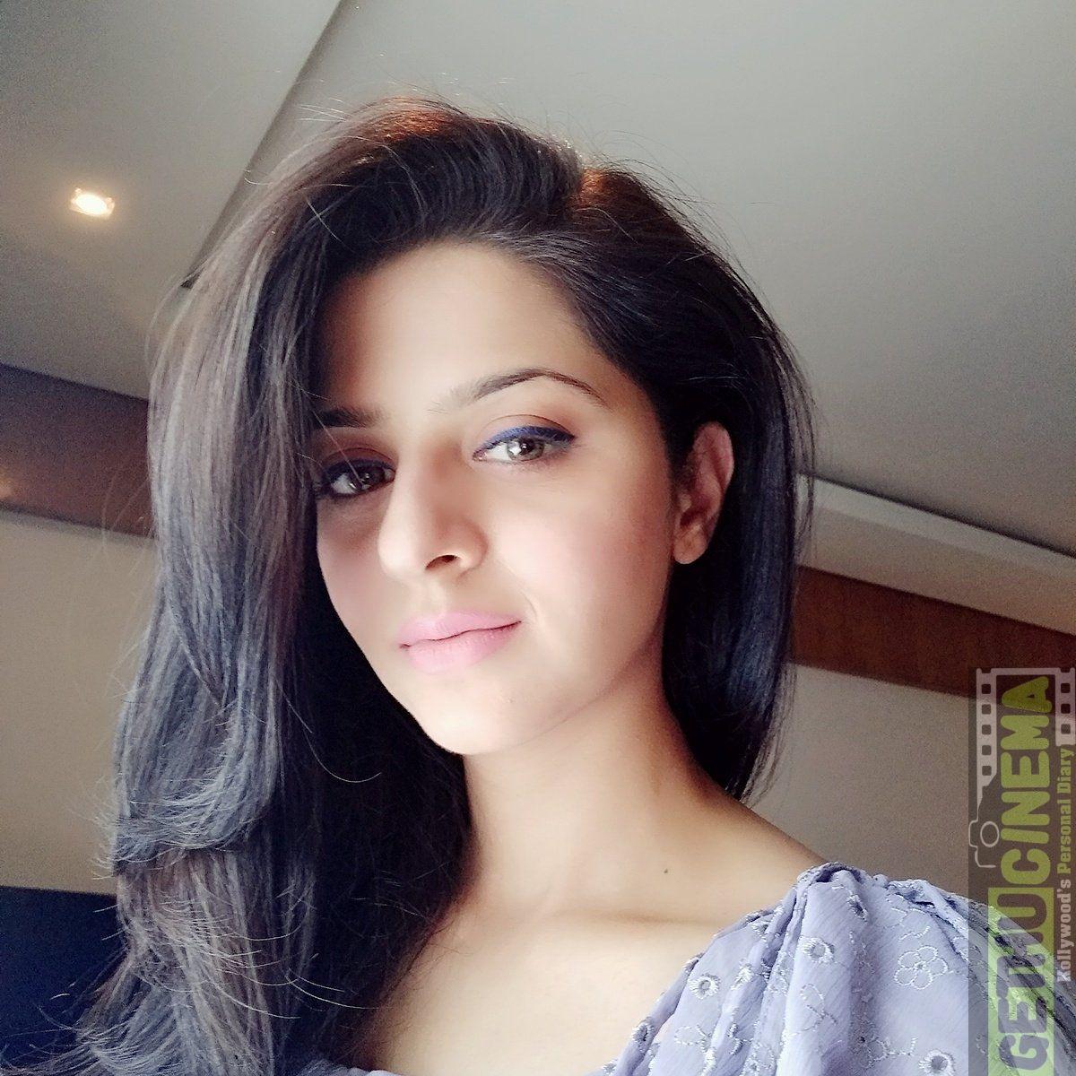 1200x1200 Actress Vedhika Latest HD Photo. Actress photo, Actresses