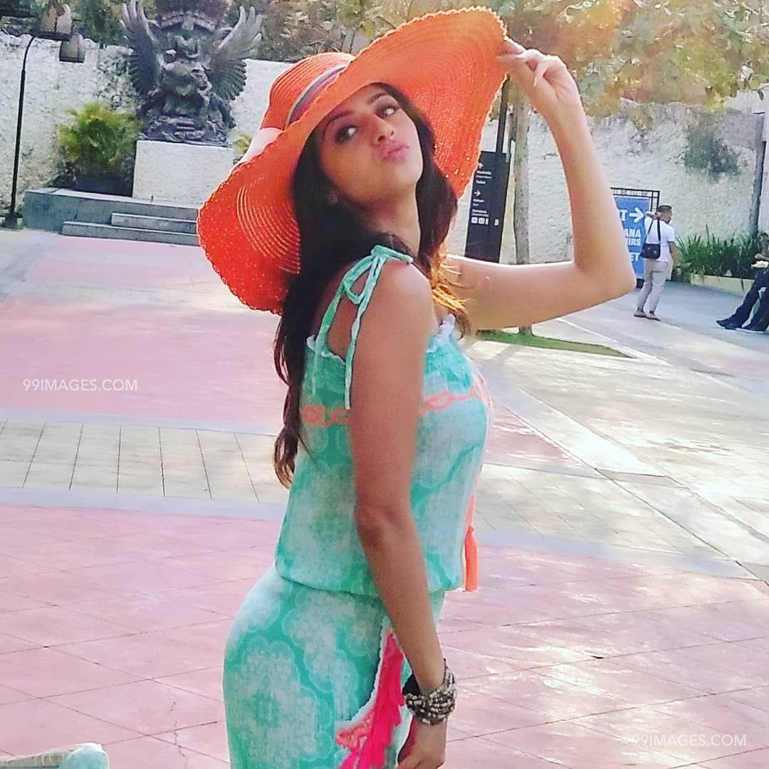 1080x1080 Vedhika Beautiful HD Photohoot Stills & Mobile Wallpaper