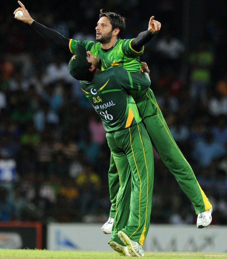 900x1029 Shahid Afridi Happy Player #Wallpaper
