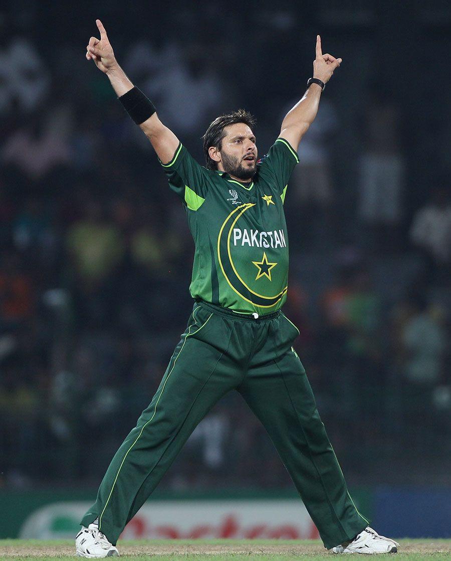 900x1118 Tiverte: Shahid Afridi HD Wallpaper
