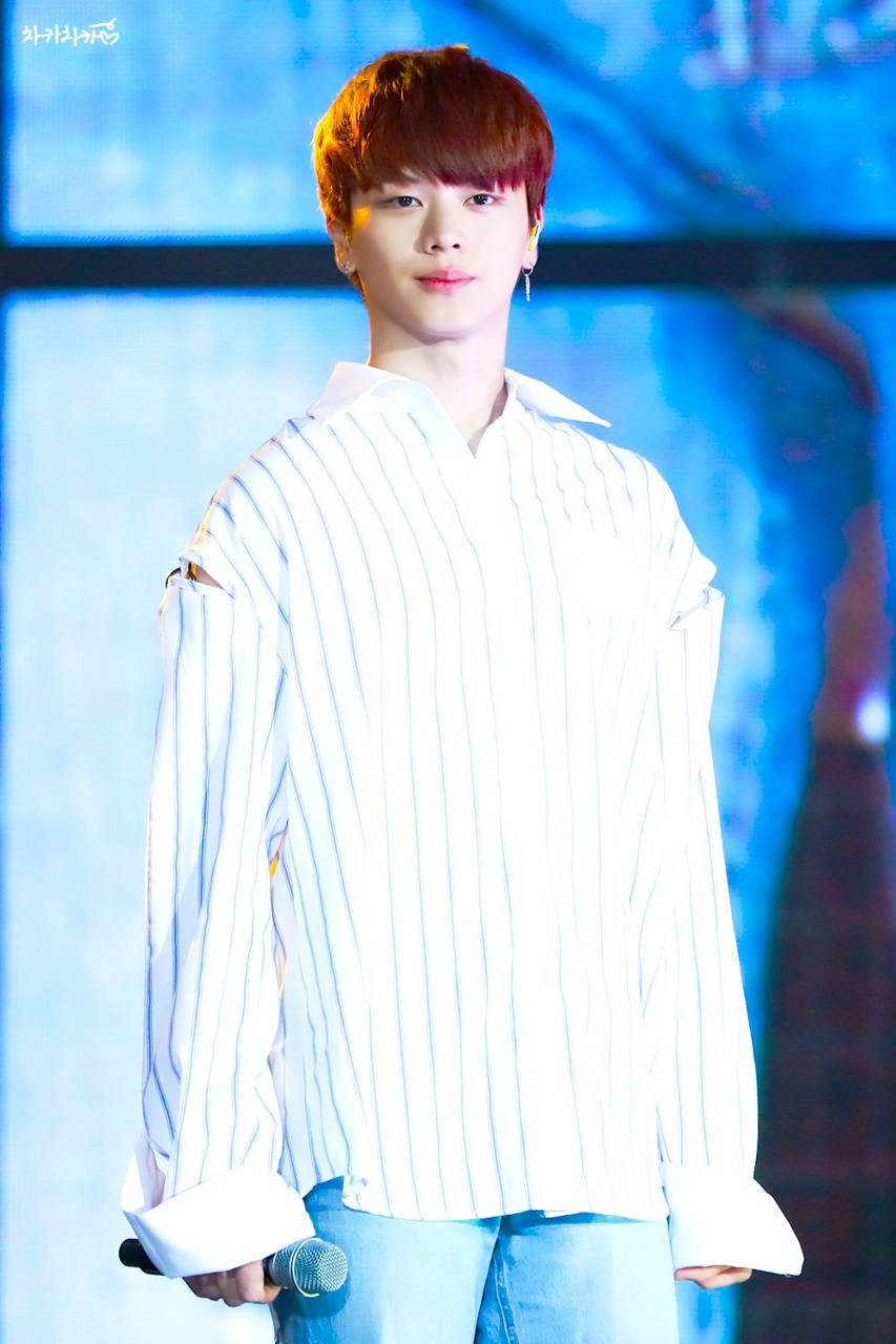 853x1280 Yook Sungjae wallpaper