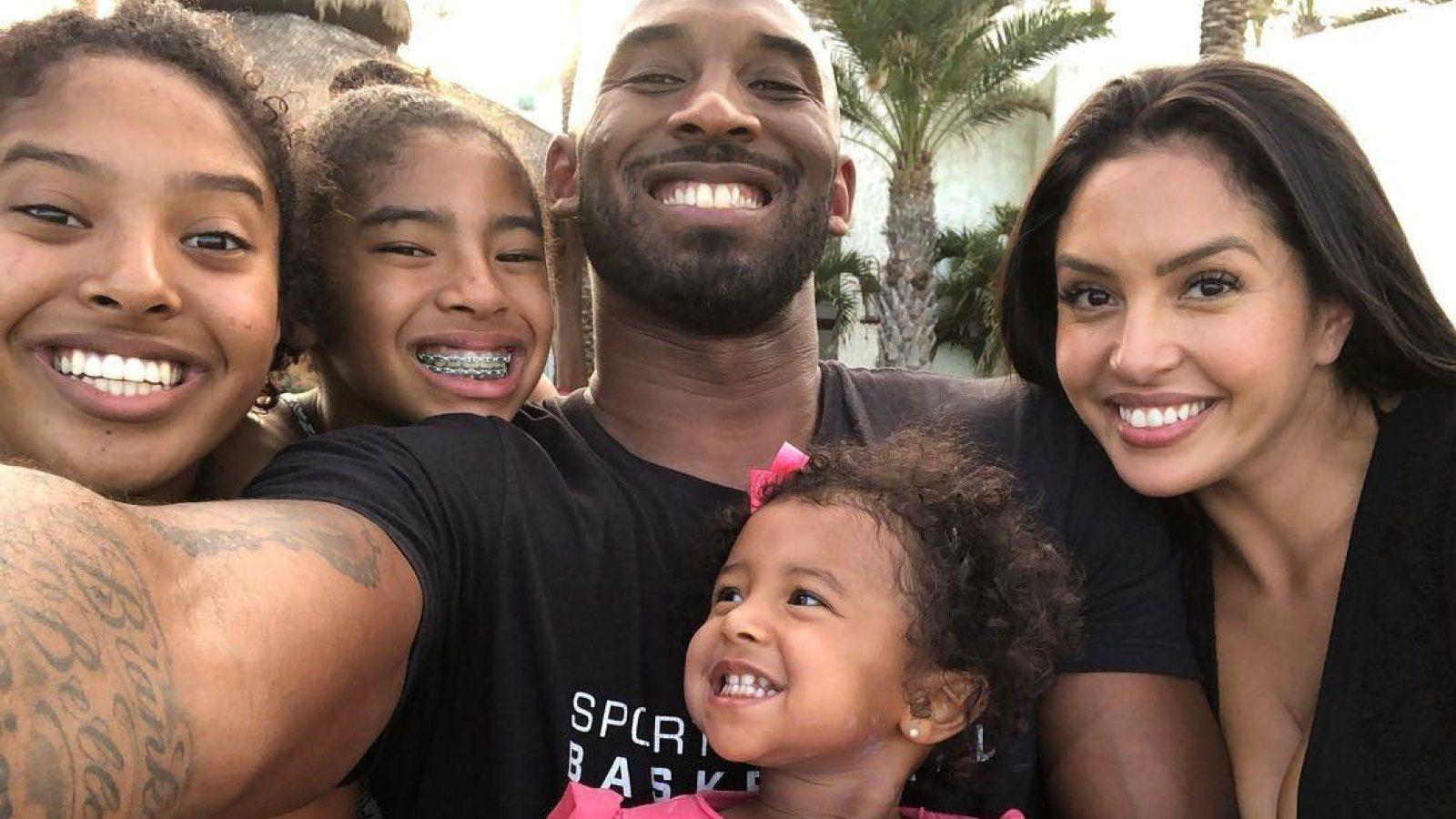 1600x900 Kobe Bryant's Sweetest Moments With His Wife, Daughters: Pics