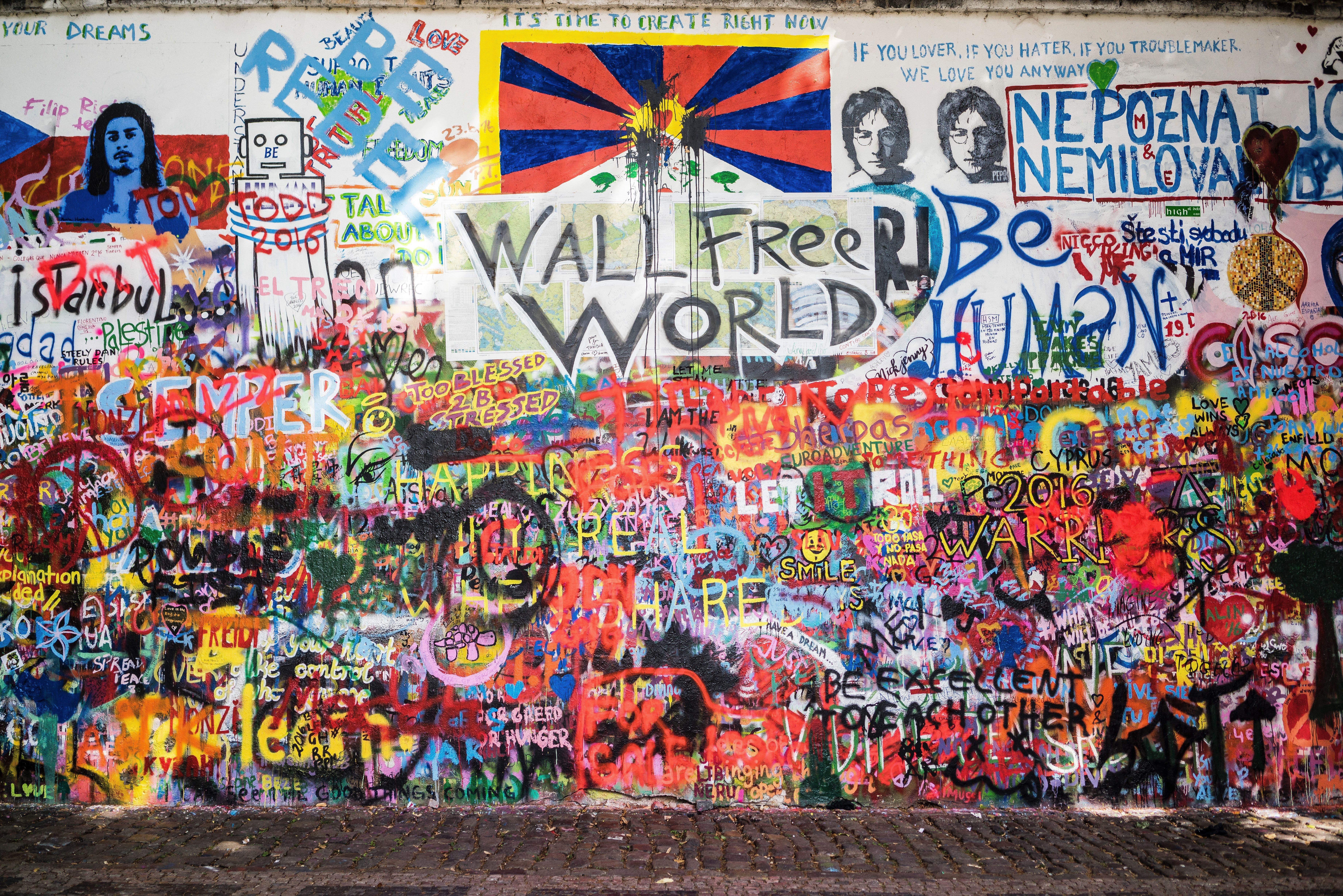 7360x4912 Street Art Picture [HD]. Download Free Image