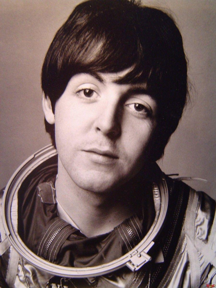 900x1200 Paul McCartney wallpaper