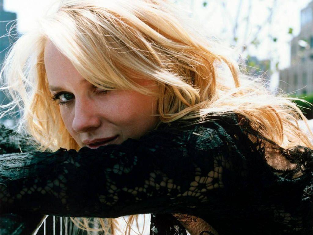 1024x768 Naomi Watts Wallpaper