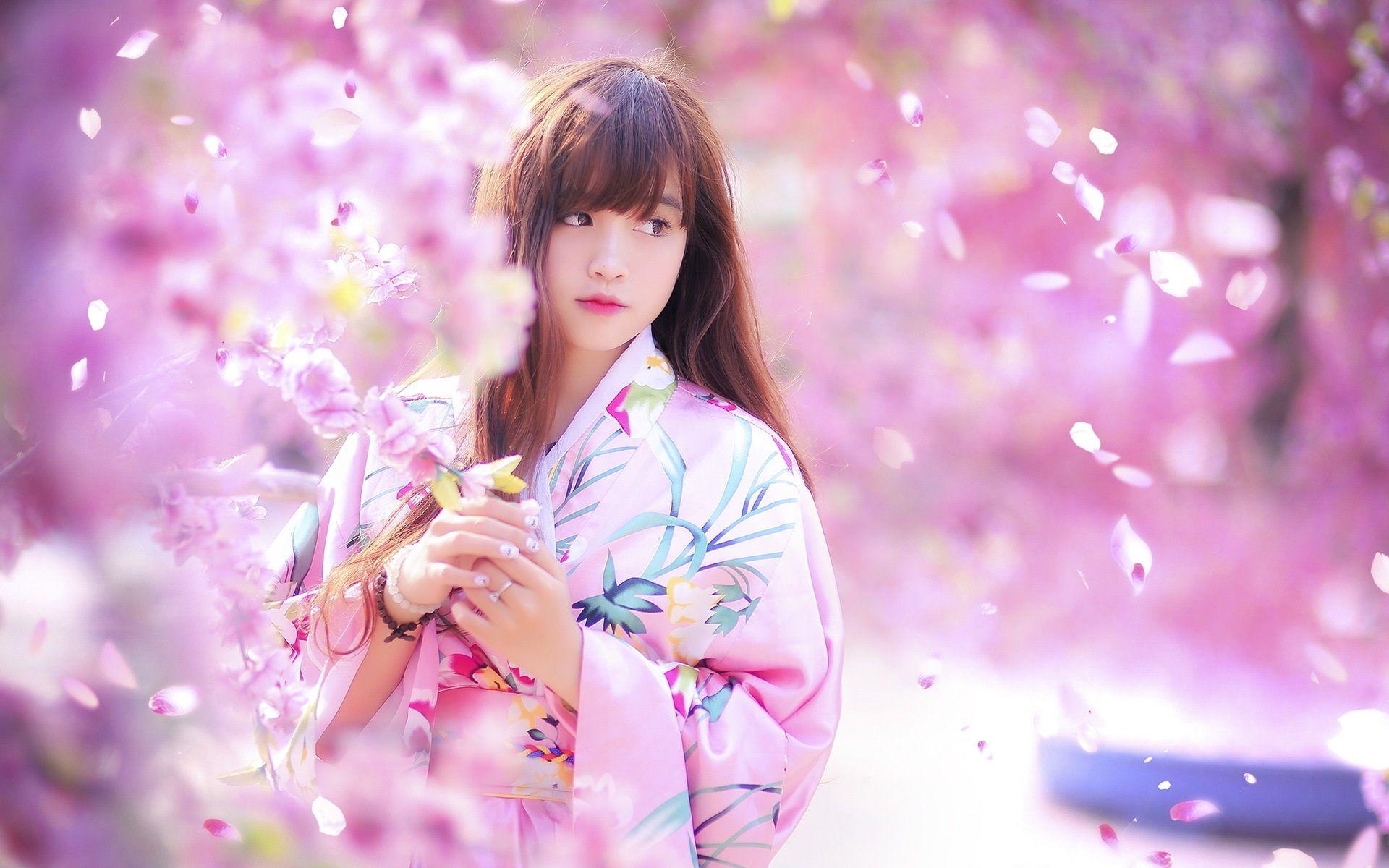 1920x1200 Wallpaper Lovely Japanese girl, spring, sakura, kimono 1920x1200