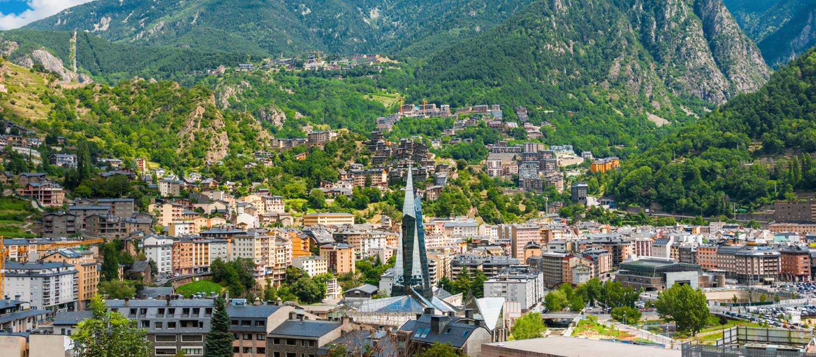 1600x700 The Andorra la Vella city photo and hotels