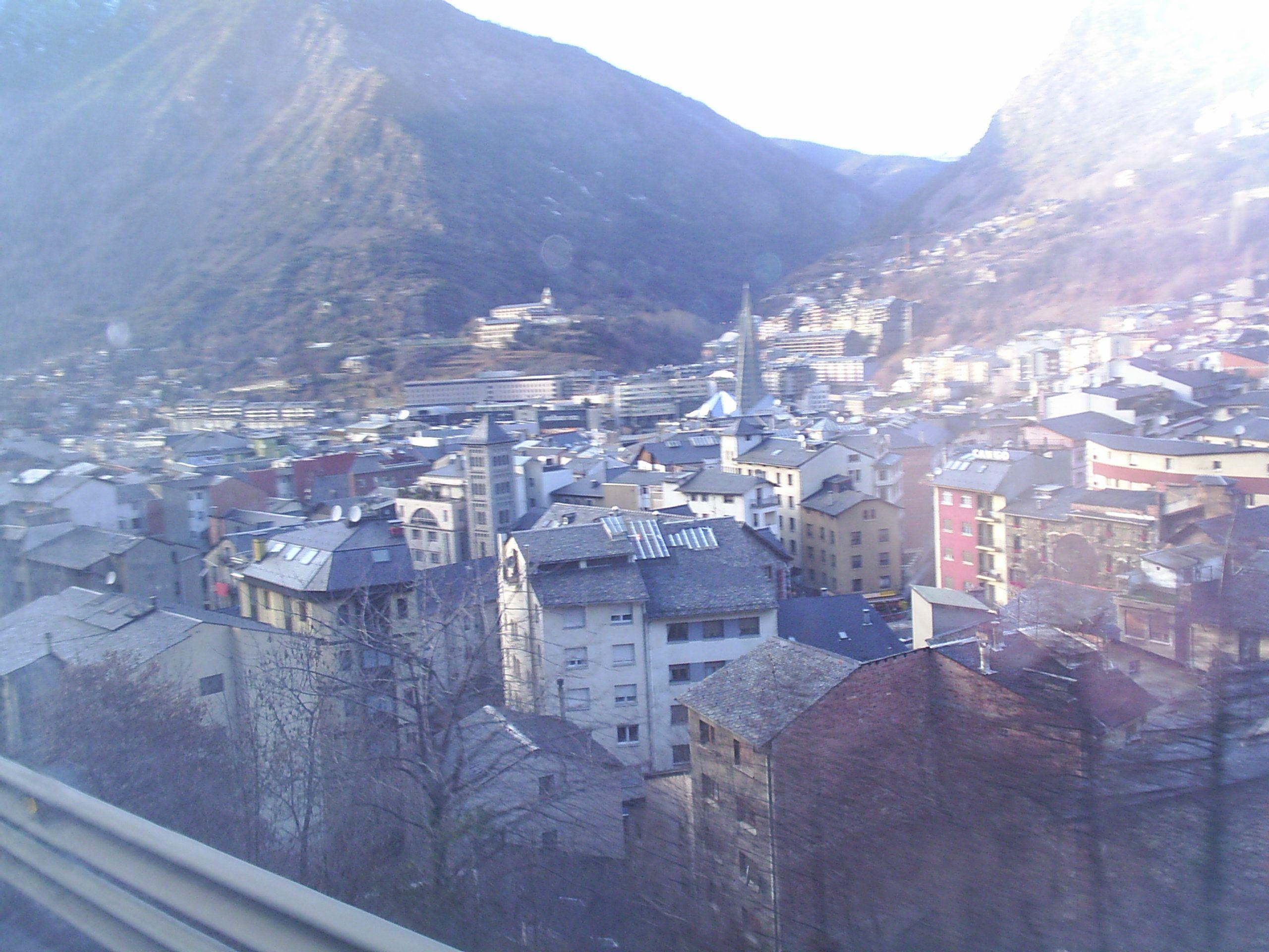 2560x1920 Andorra la Vella