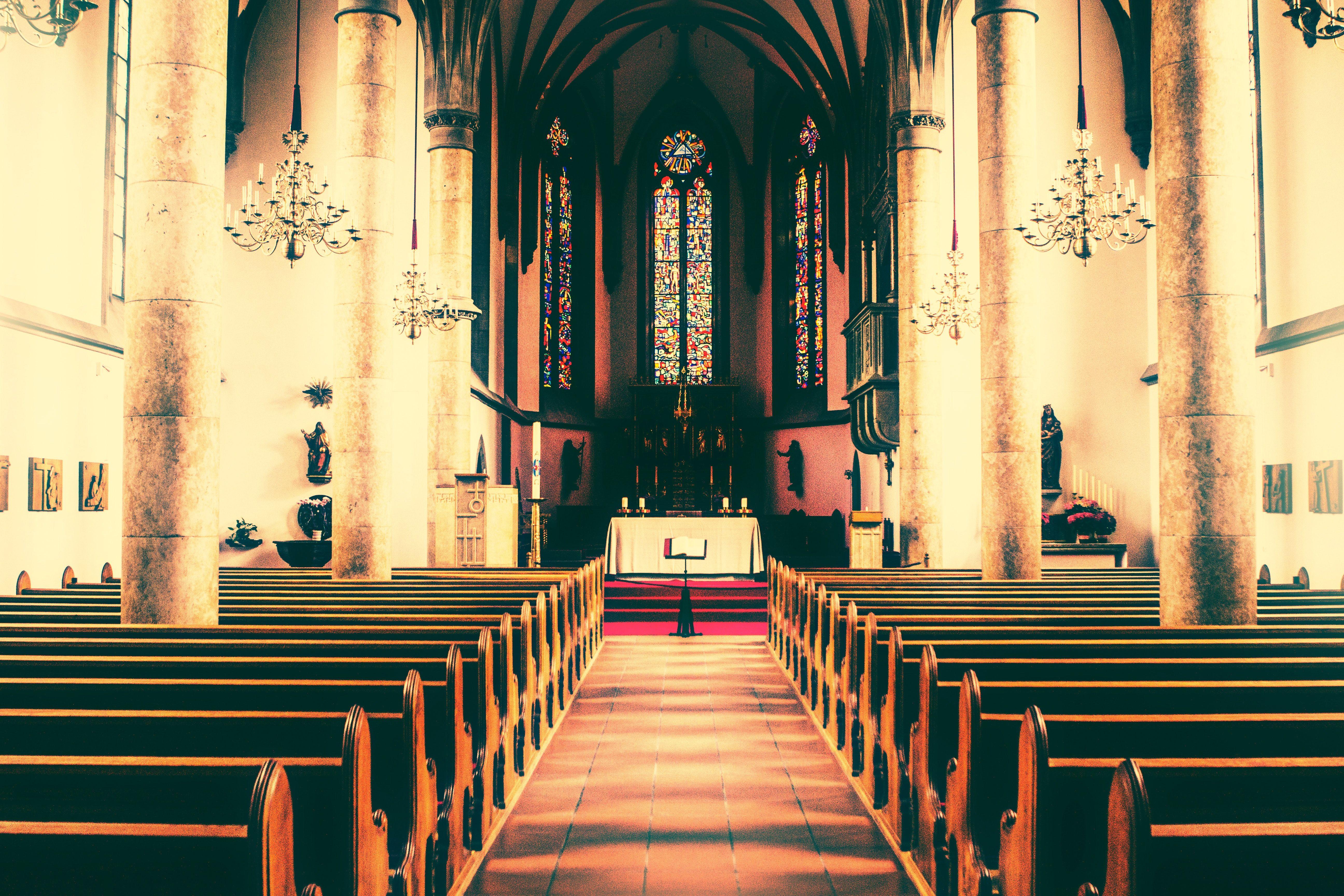5184x3456 Free of church, interior, liechtenstein