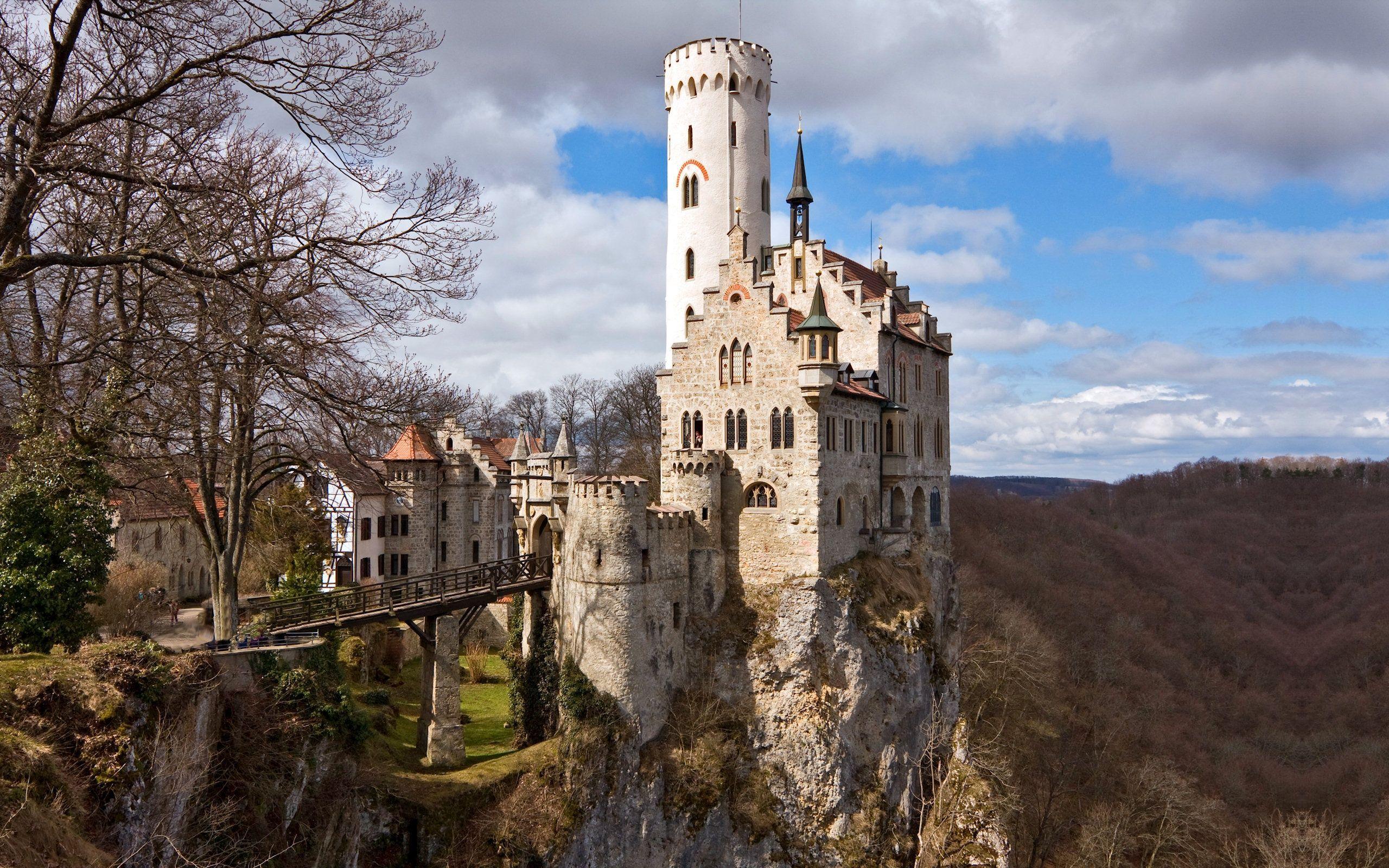 2560x1600 Liechtenstein Wallpaper