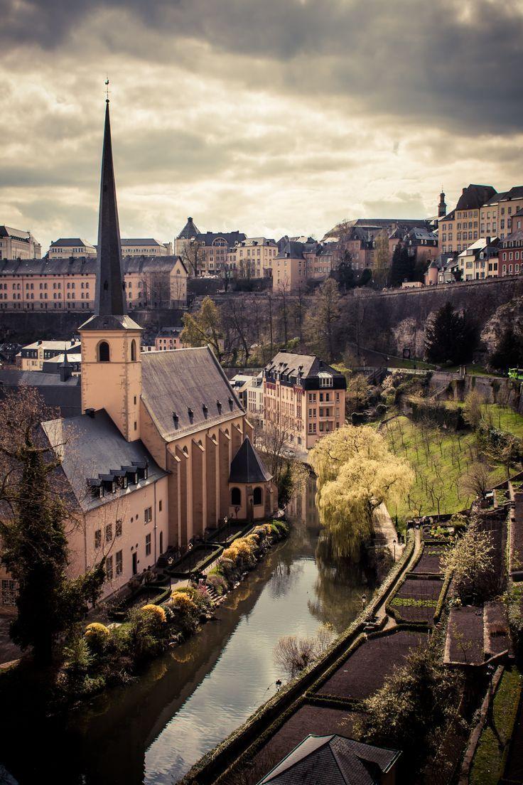 736x1104 Luxembourg Wallpaper