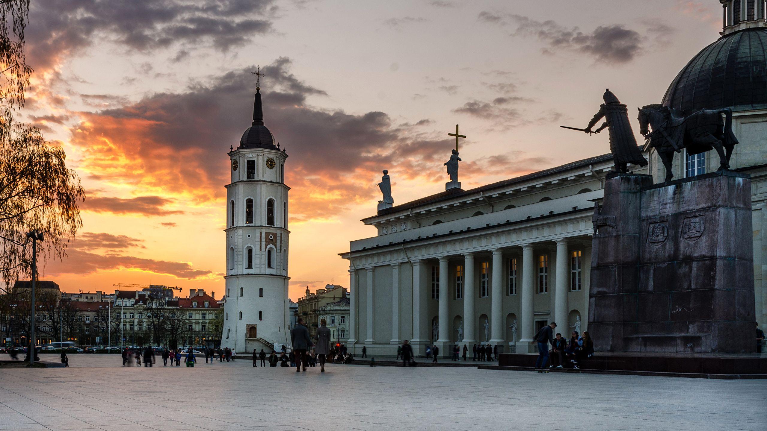 2560x1440 image Vilnius Lithuania Monuments Town square Cathedral 2560x1440