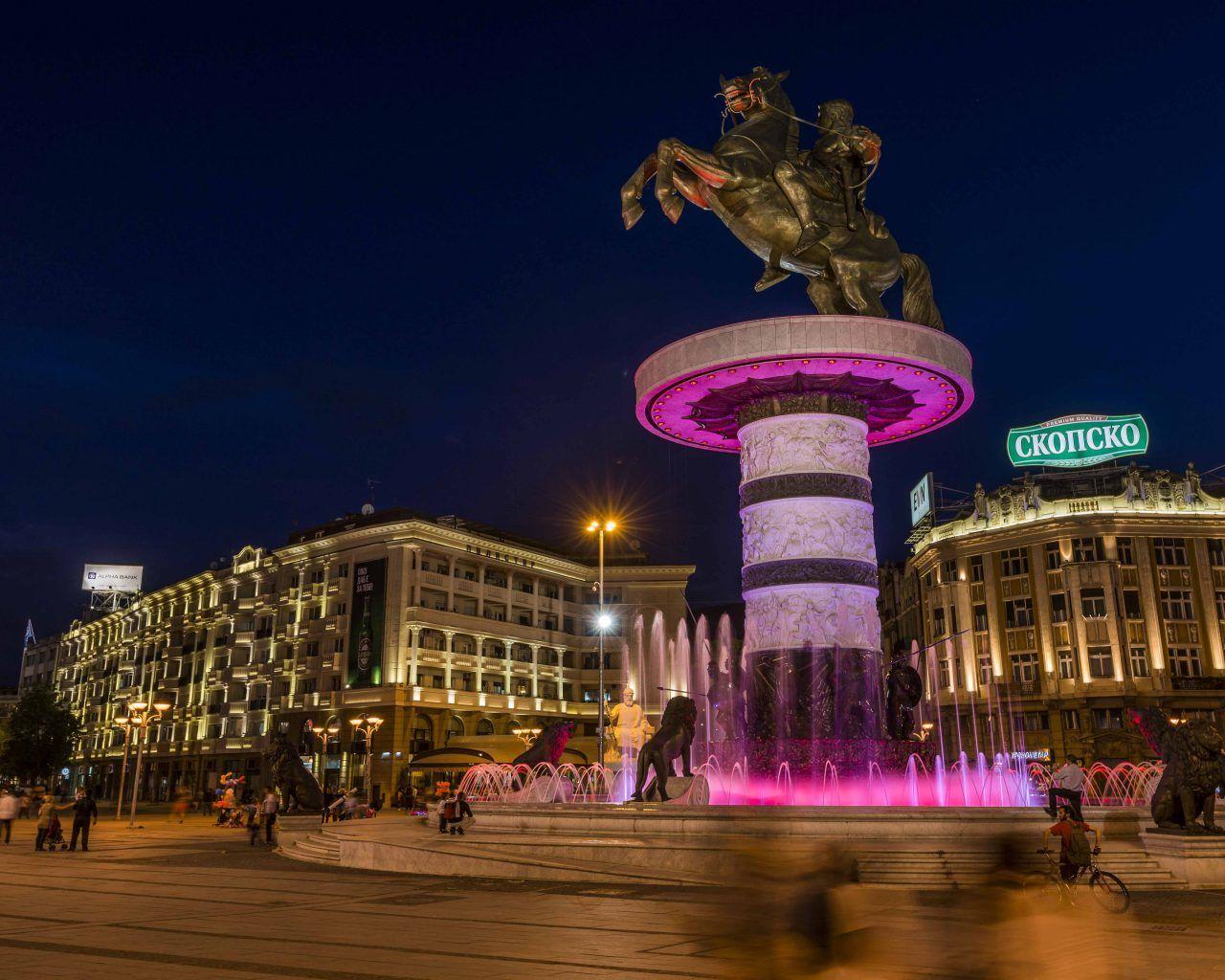 1280x1024 Macedonia Square Fountain And Monument Of Alexander Of Macedonia