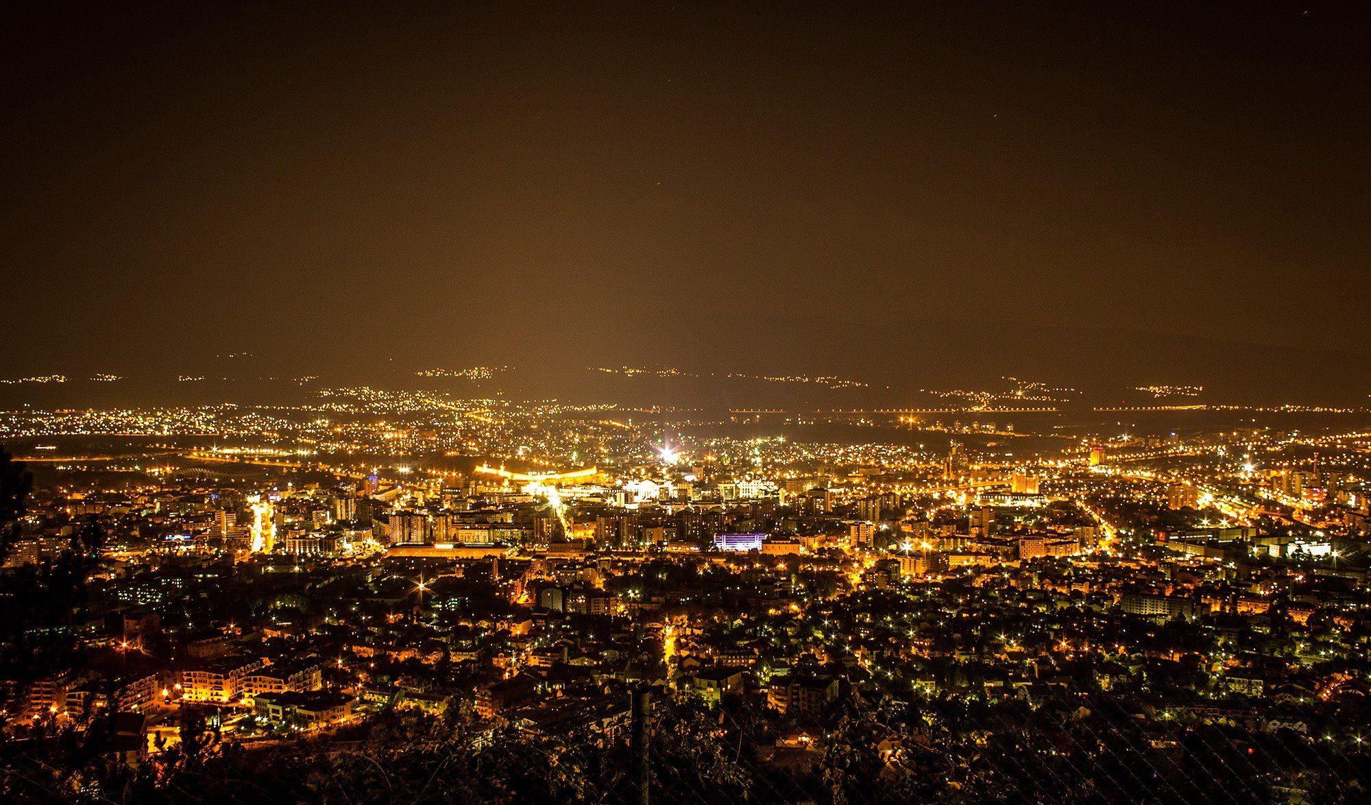 2000x1174 Skopje Wallpaper