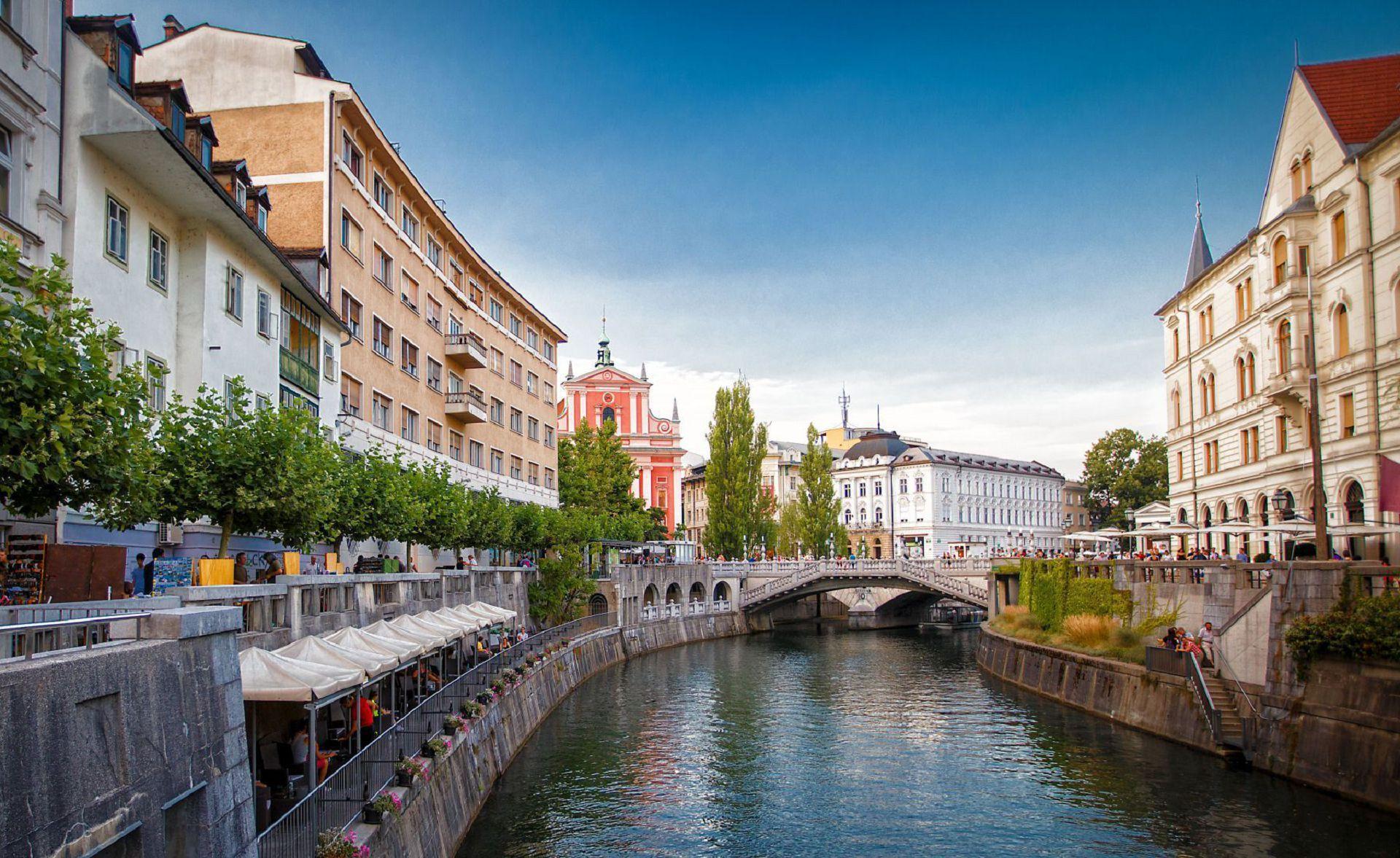 1920x1177 Ljubljana Computer Wallpaper