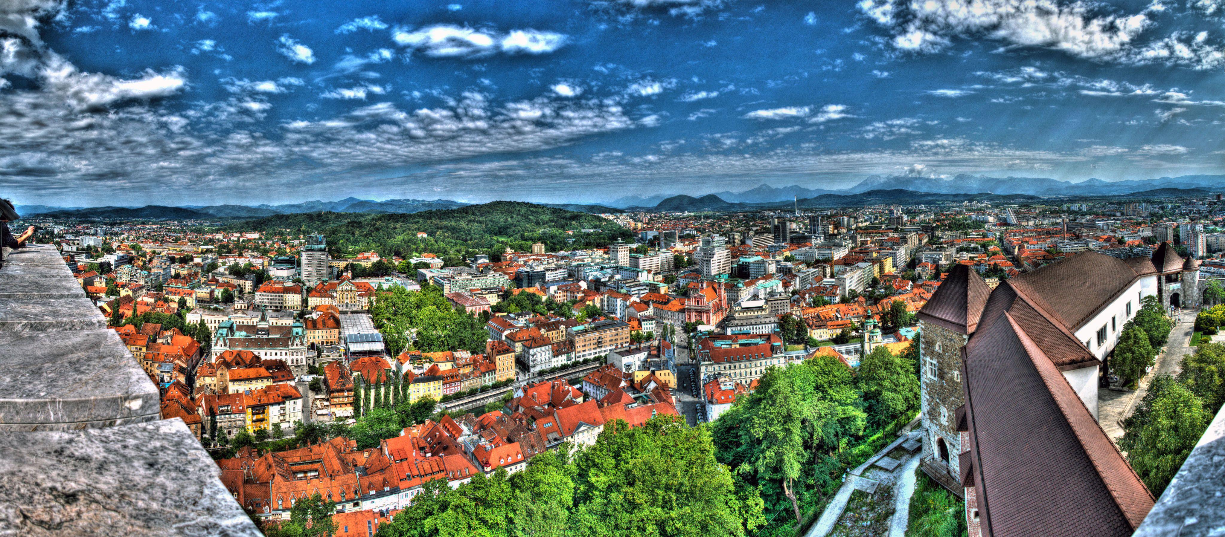 4096x1797 Ljubljana Wallpaper 4K (4096x1797 px)
