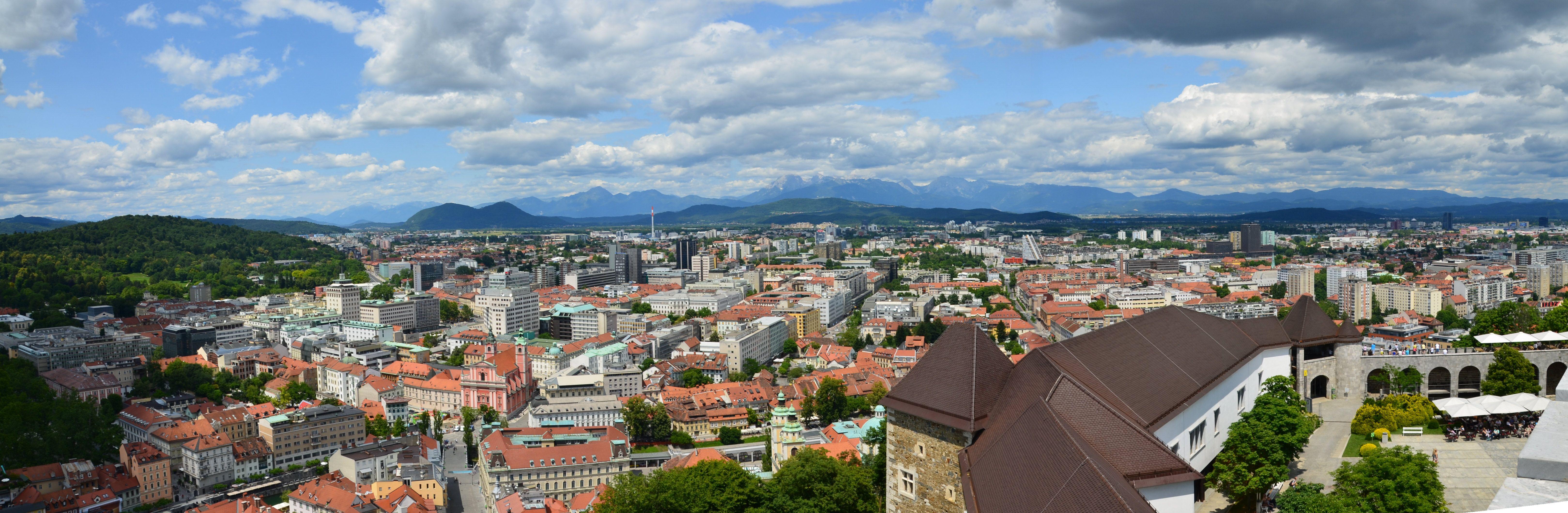 6477x2123 Ljubljana