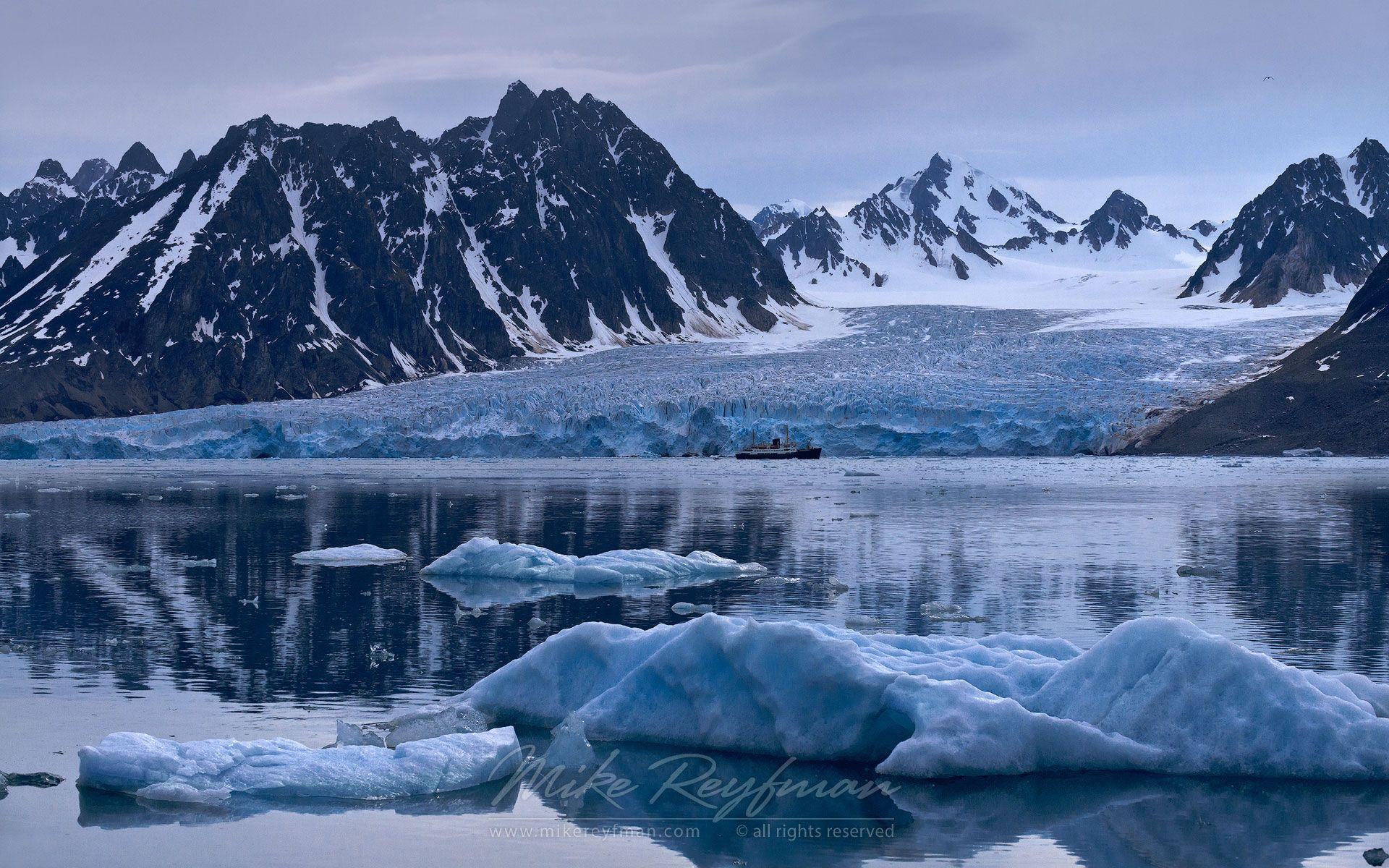 1920x1200 Longyearbyen Wallpaper. Longyearbyen