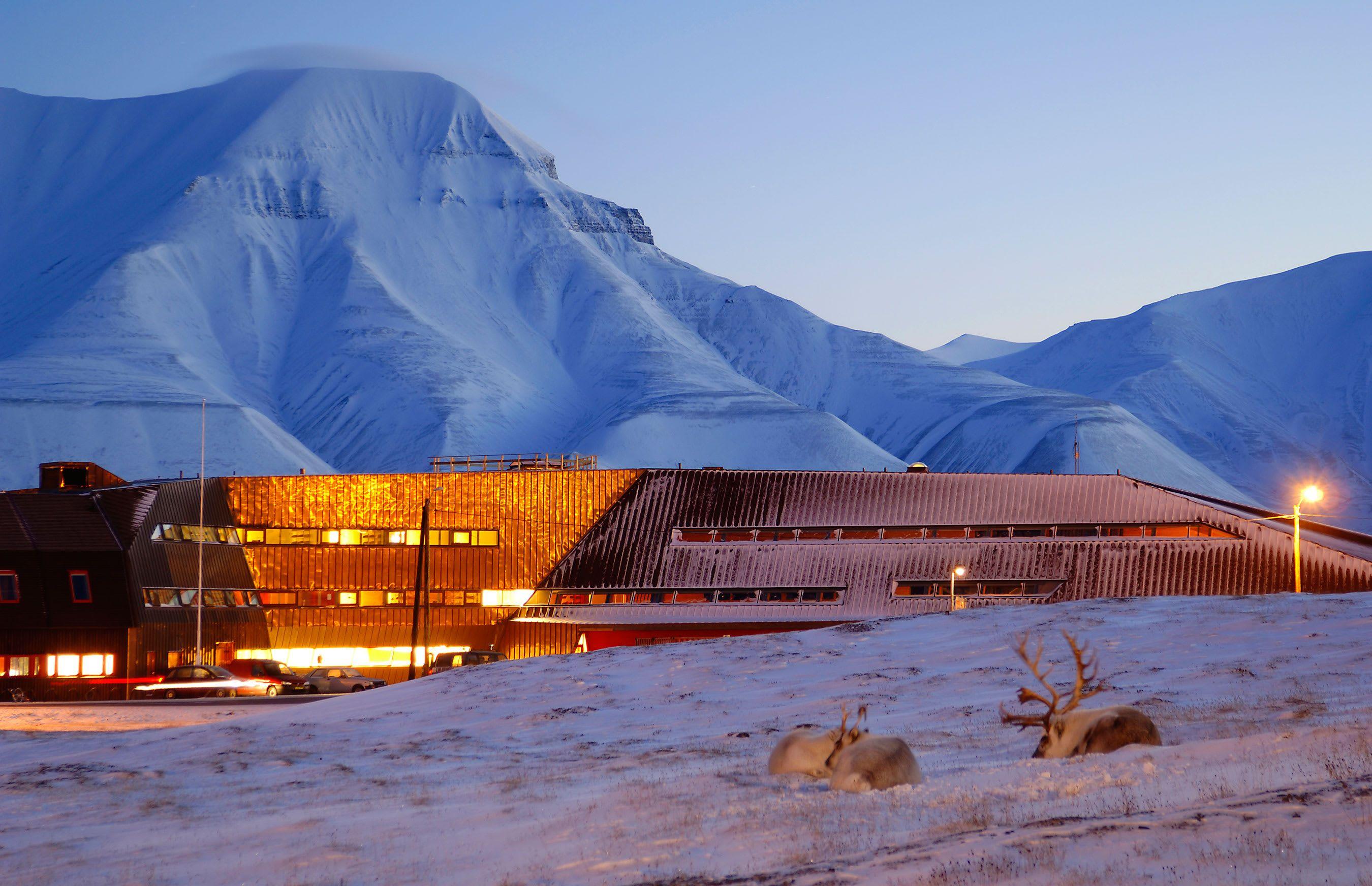 2700x1744 Jarmund Vigsnæs Architects · Svalbard Science Center. Norway