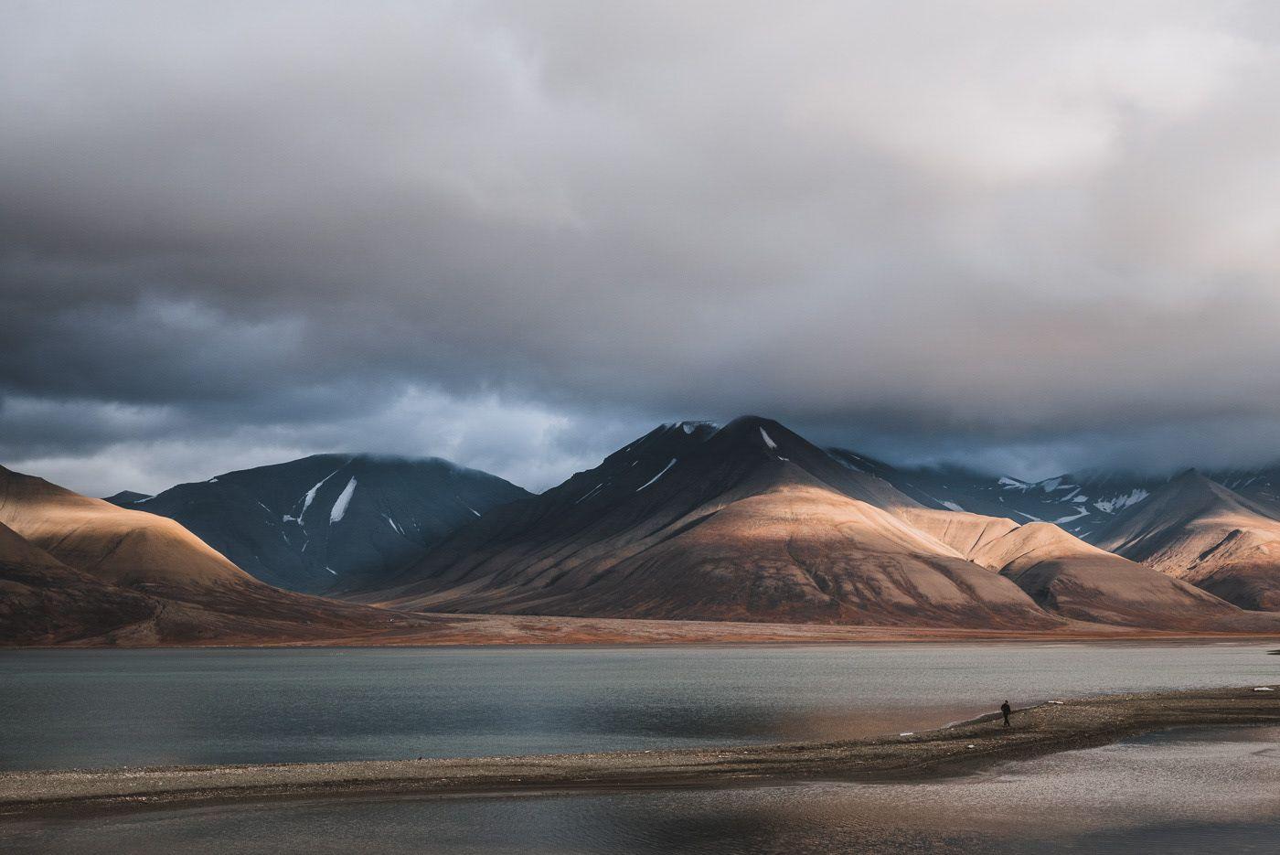 1400x935 LONGYEARBYEN. AND BEYOND
