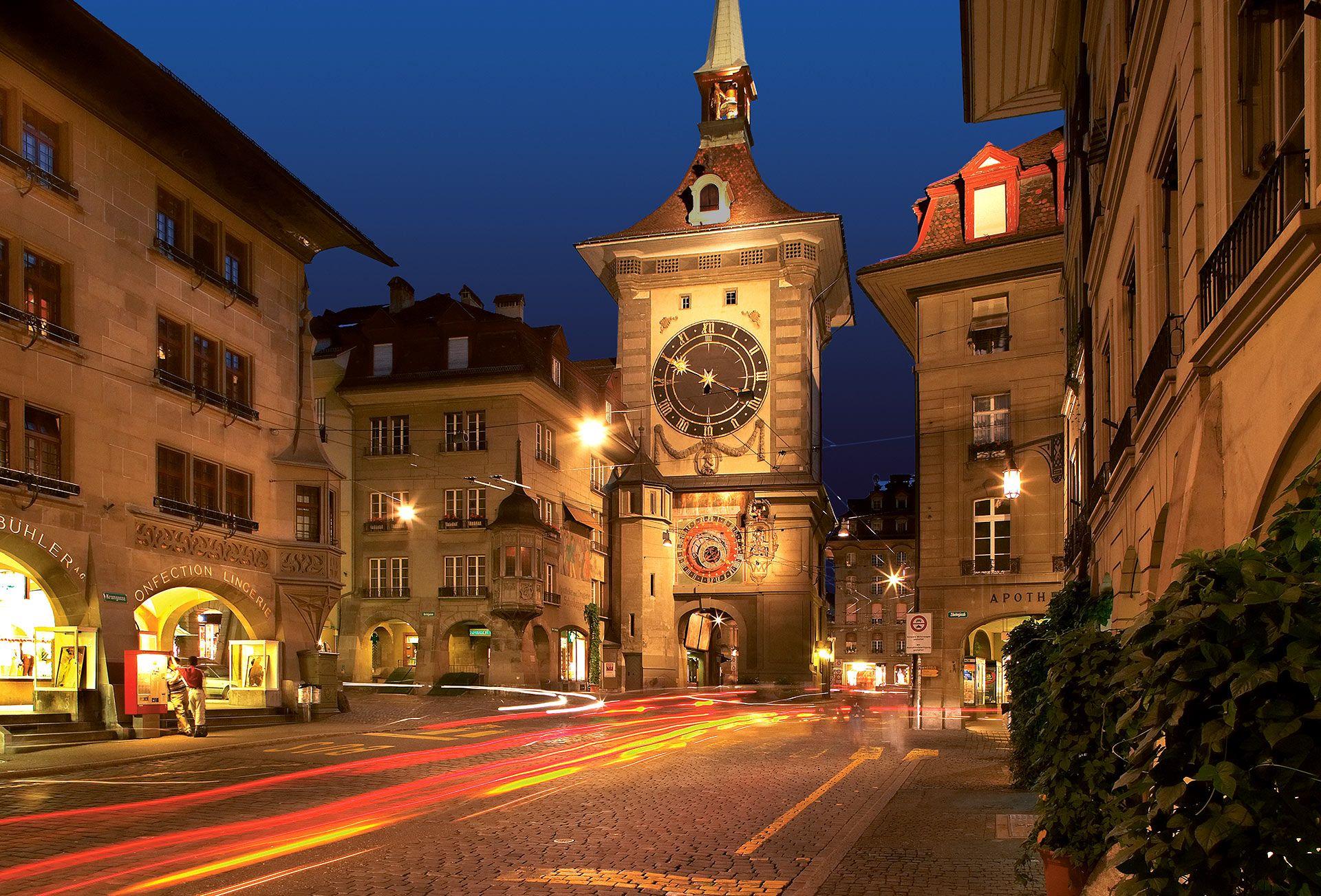 Город берн швейцария. Швейцария столица Берн. Цитглогге Берн Швейцария. Часовая башня в Берне Швейцария. Старый город Берна в Швейцарии.