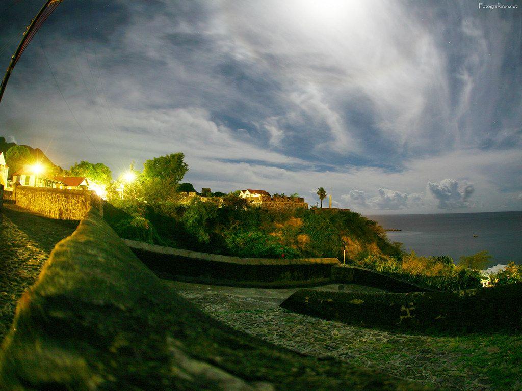1024x768 The infamous slavepath that goes down from the Oranjestad